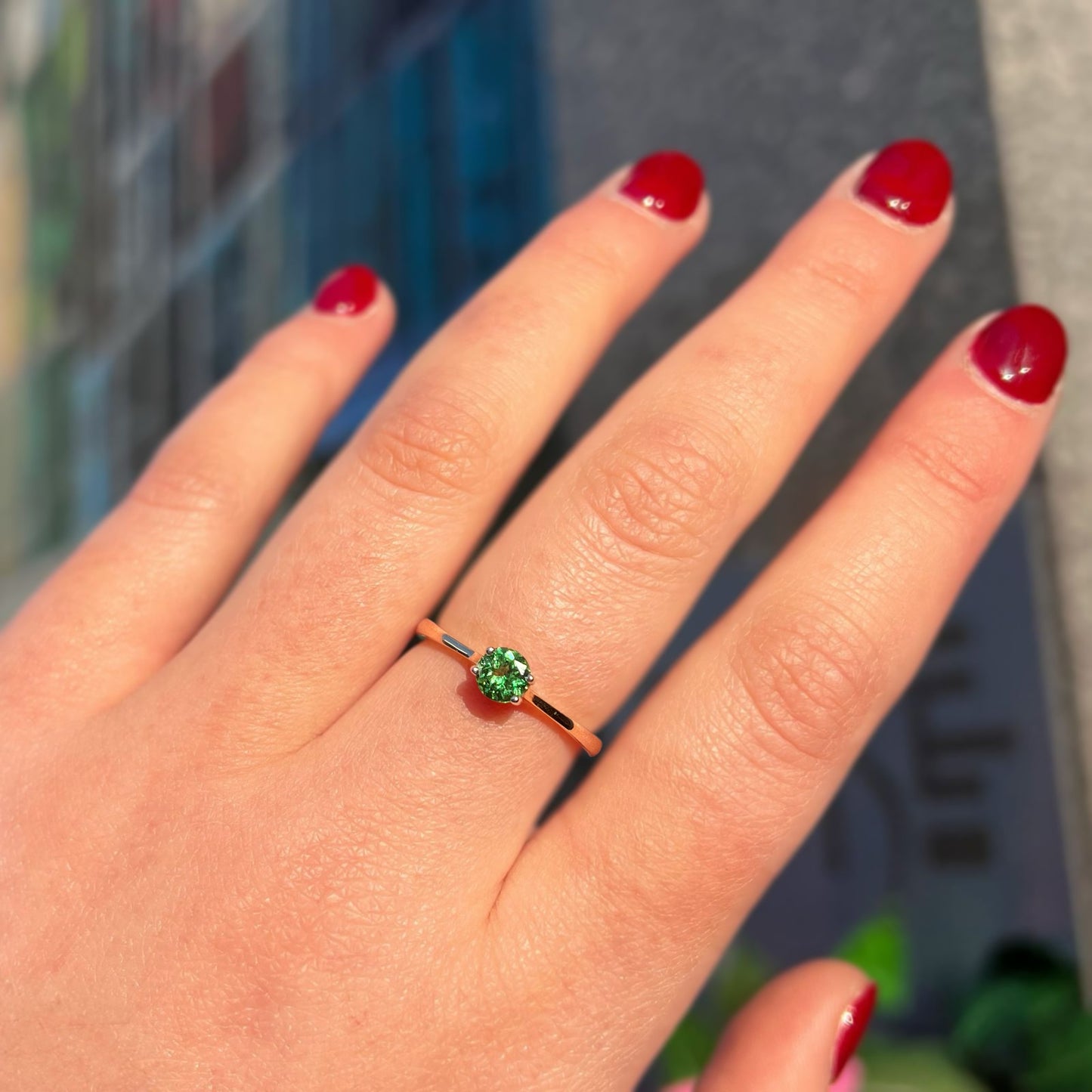 Vintage 9ct Yellow Gold Green Quartz Solitaire Stacking Ring - Size P