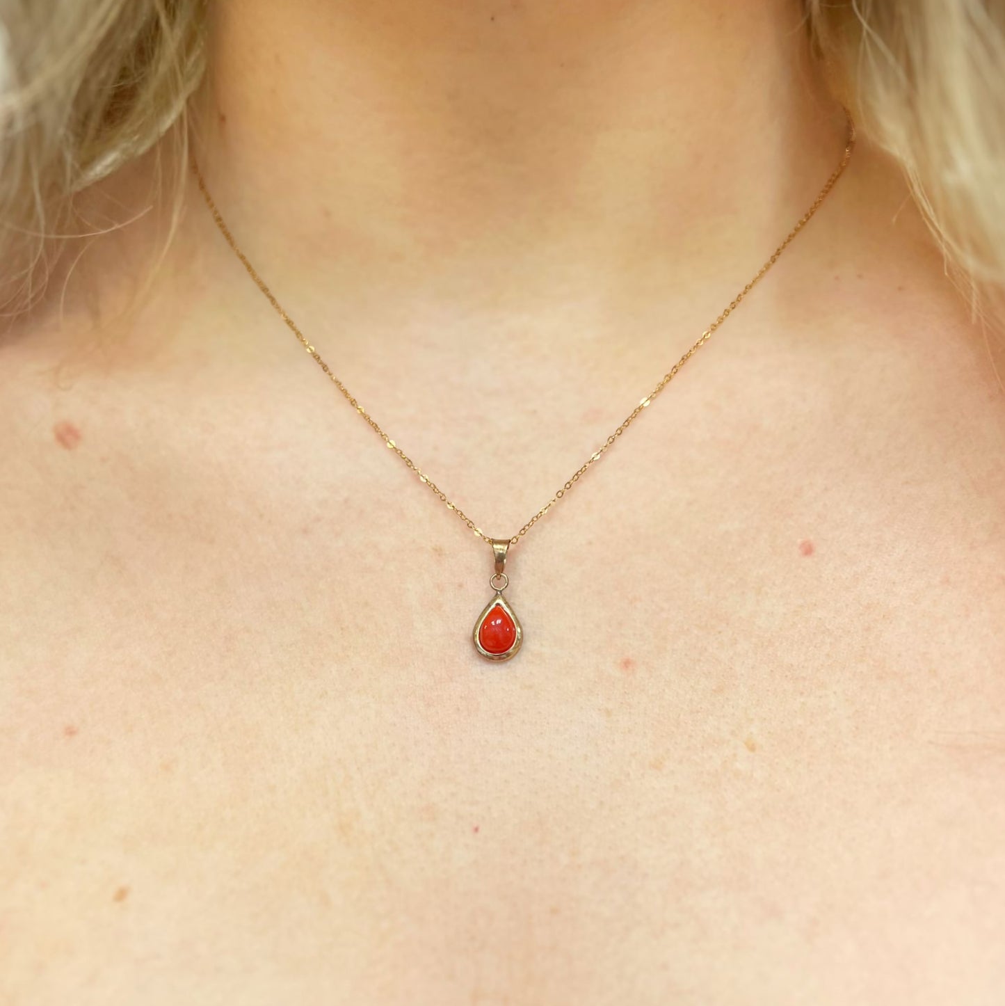Rare and Timeless 9ct Yellow Gold Dainty Pear Shaped Coral Necklace