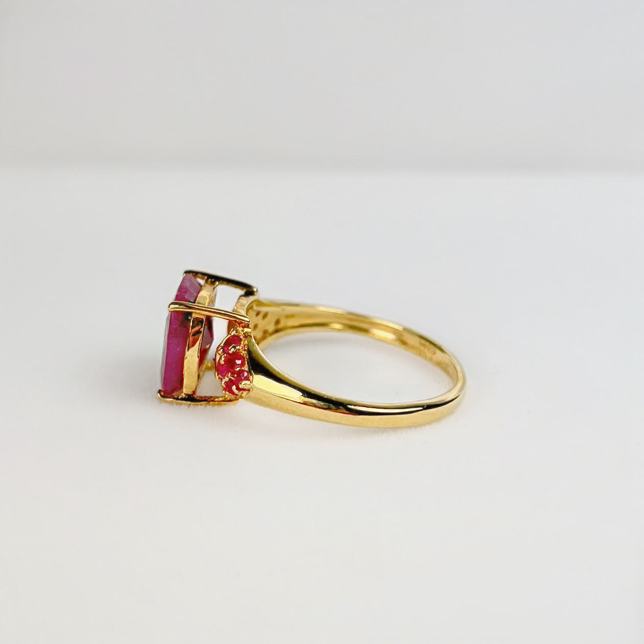 Rare Vintage 9ct Yellow Gold Ruby Ring - Size L