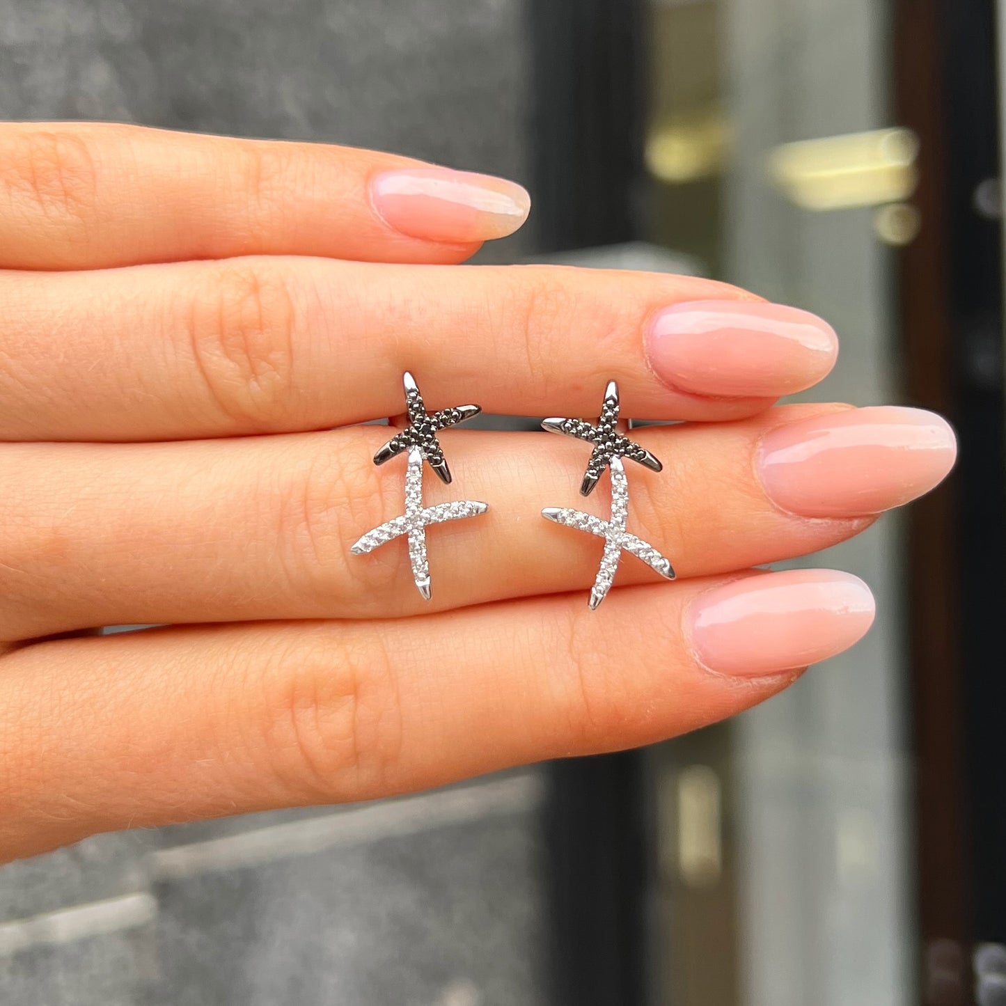 Vintage 9ct White Gold Black & White Diamond Kisses Stud Earrings