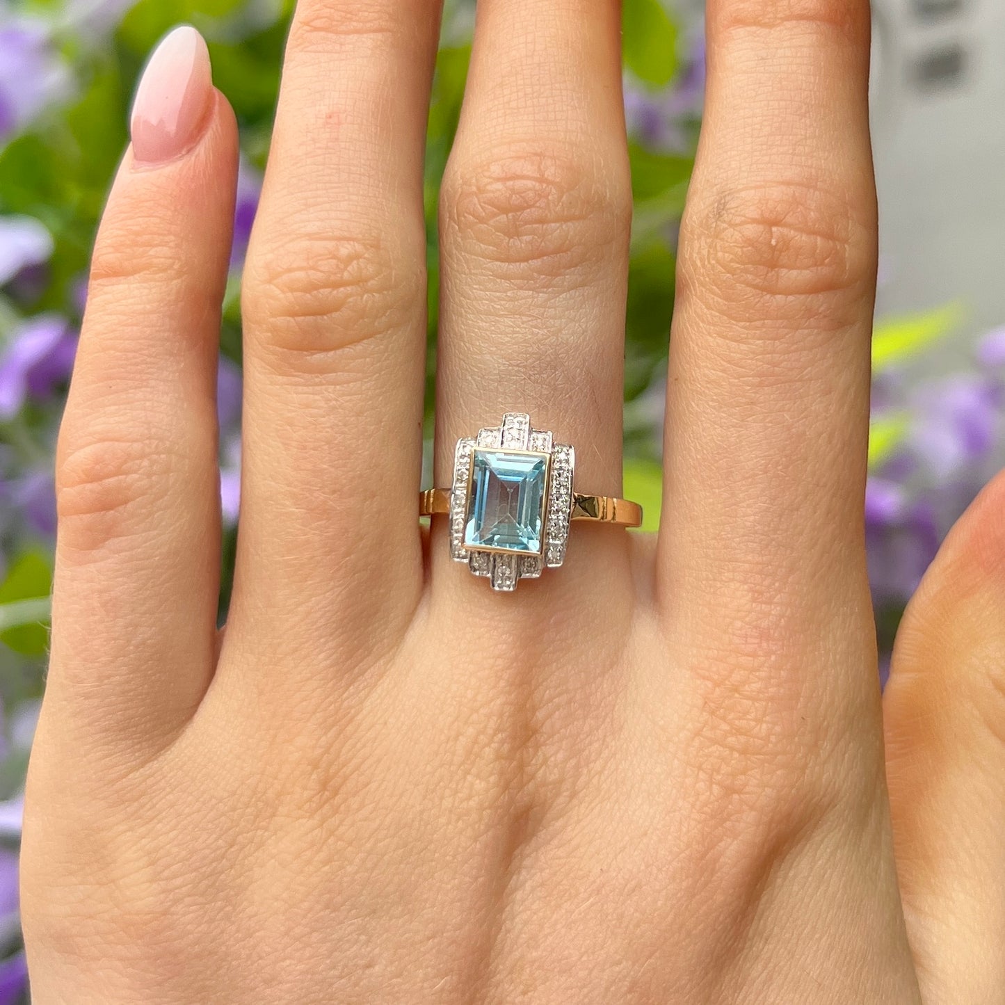 9ct Yellow Gold Blue Topaz and Diamond Ring - Size O