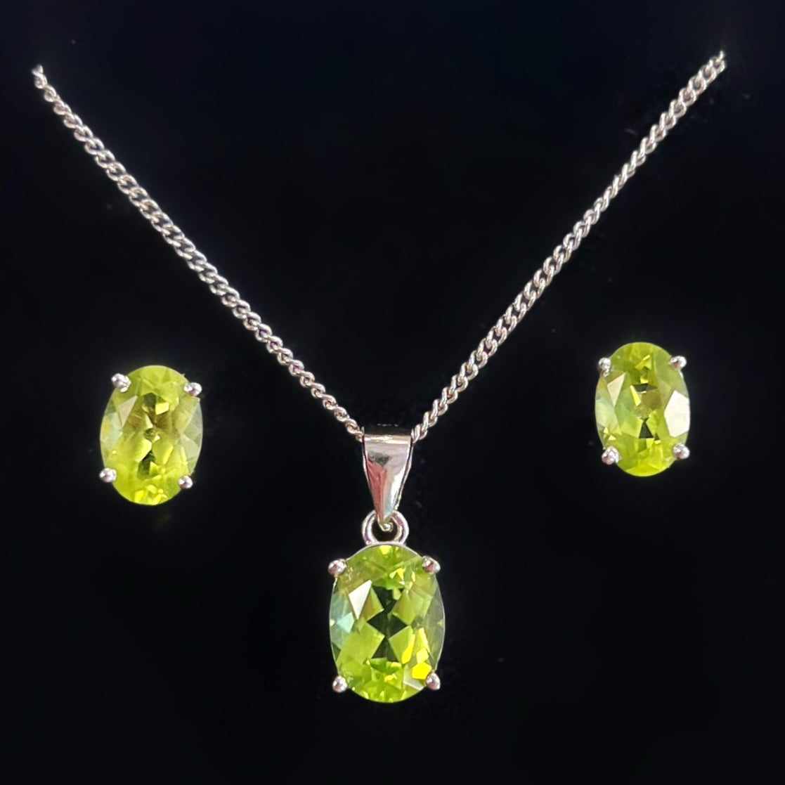 Elegant Sterling Silver Oval Claw Set Peridot Necklace and Earring Set