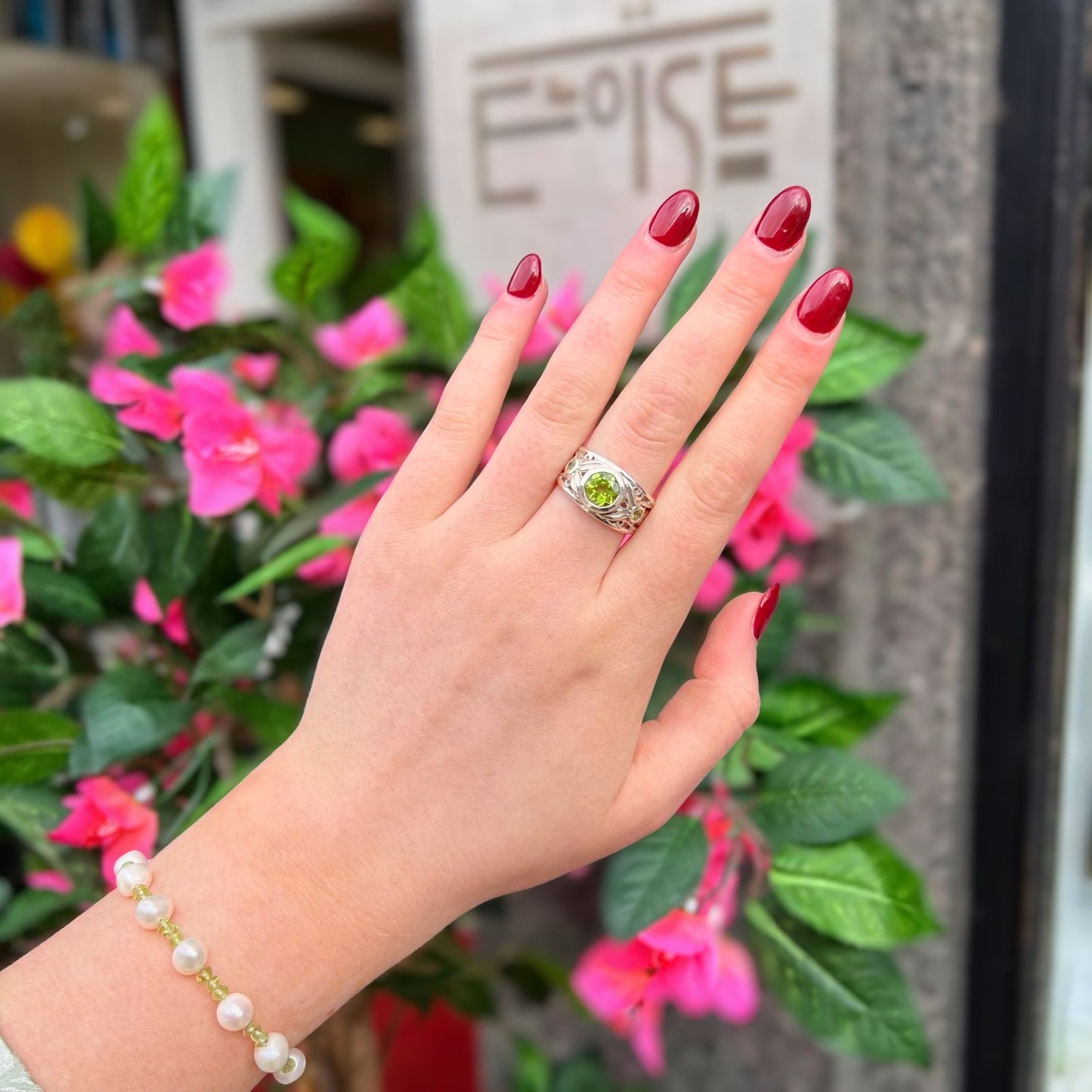 Ornate Chunky Sterling SIlver Nature-inspired Peridot Ring - Size T