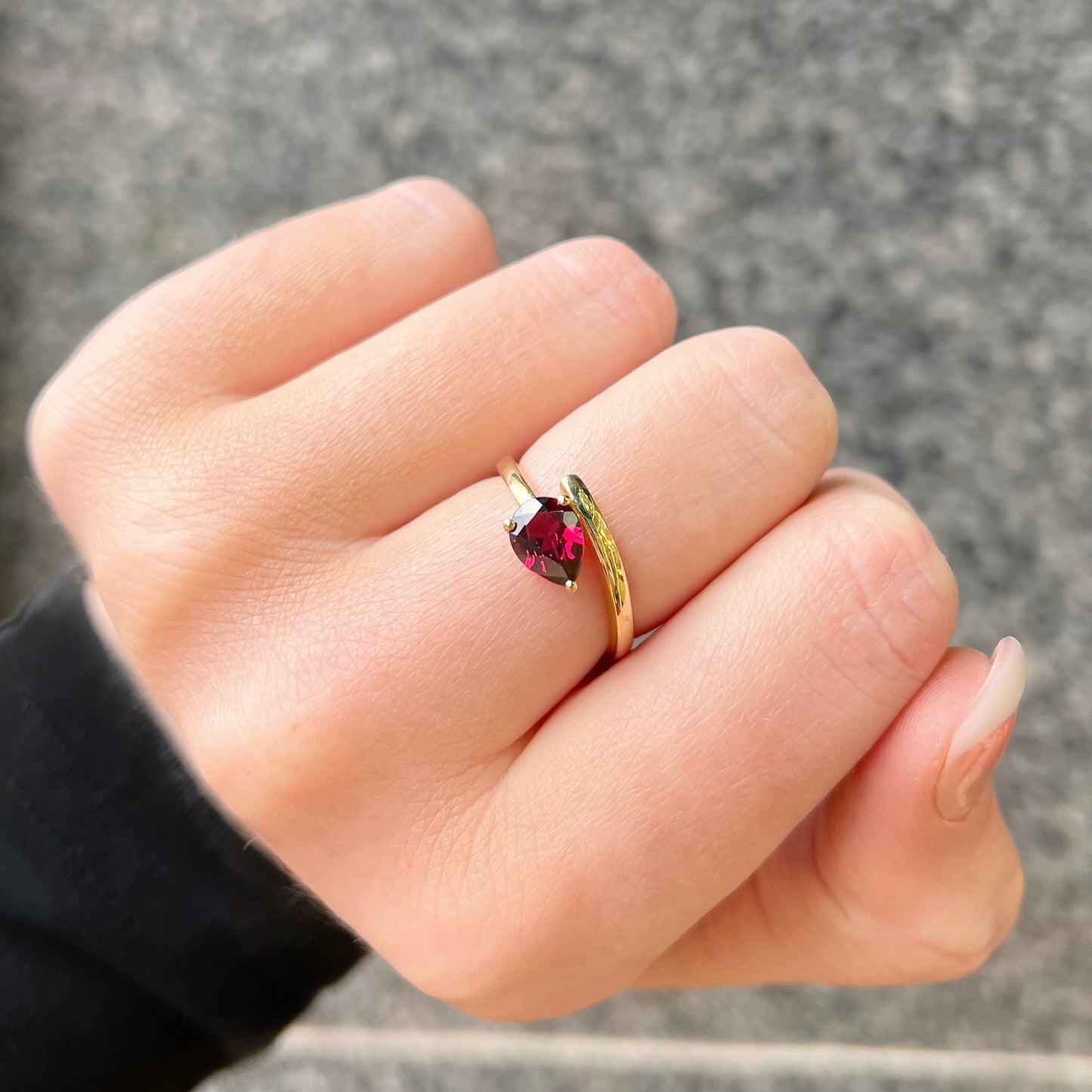 Abstract 9ct Yellow Gold Pear Shaped Garnet Stacking Ring - Size O
