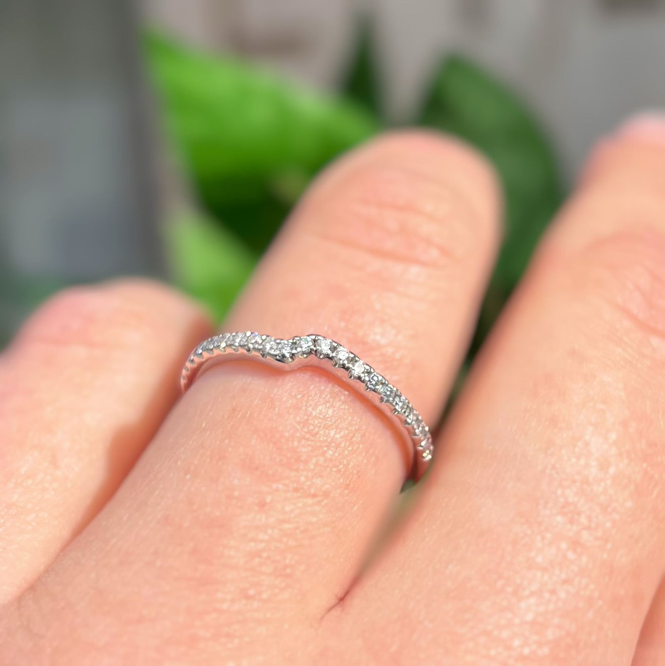 Elegant Platinum and Diamond Wave Ring - Size L