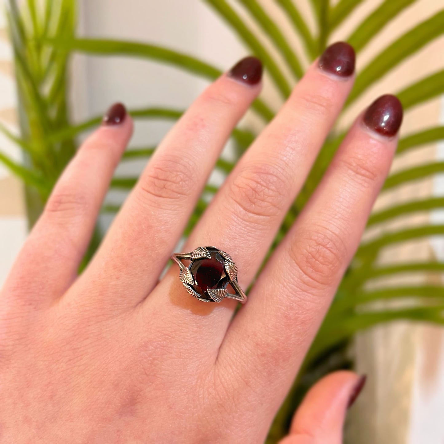 Sterling Silver Garnet Nature-Inspired Oxidised Detail Ring - Size S