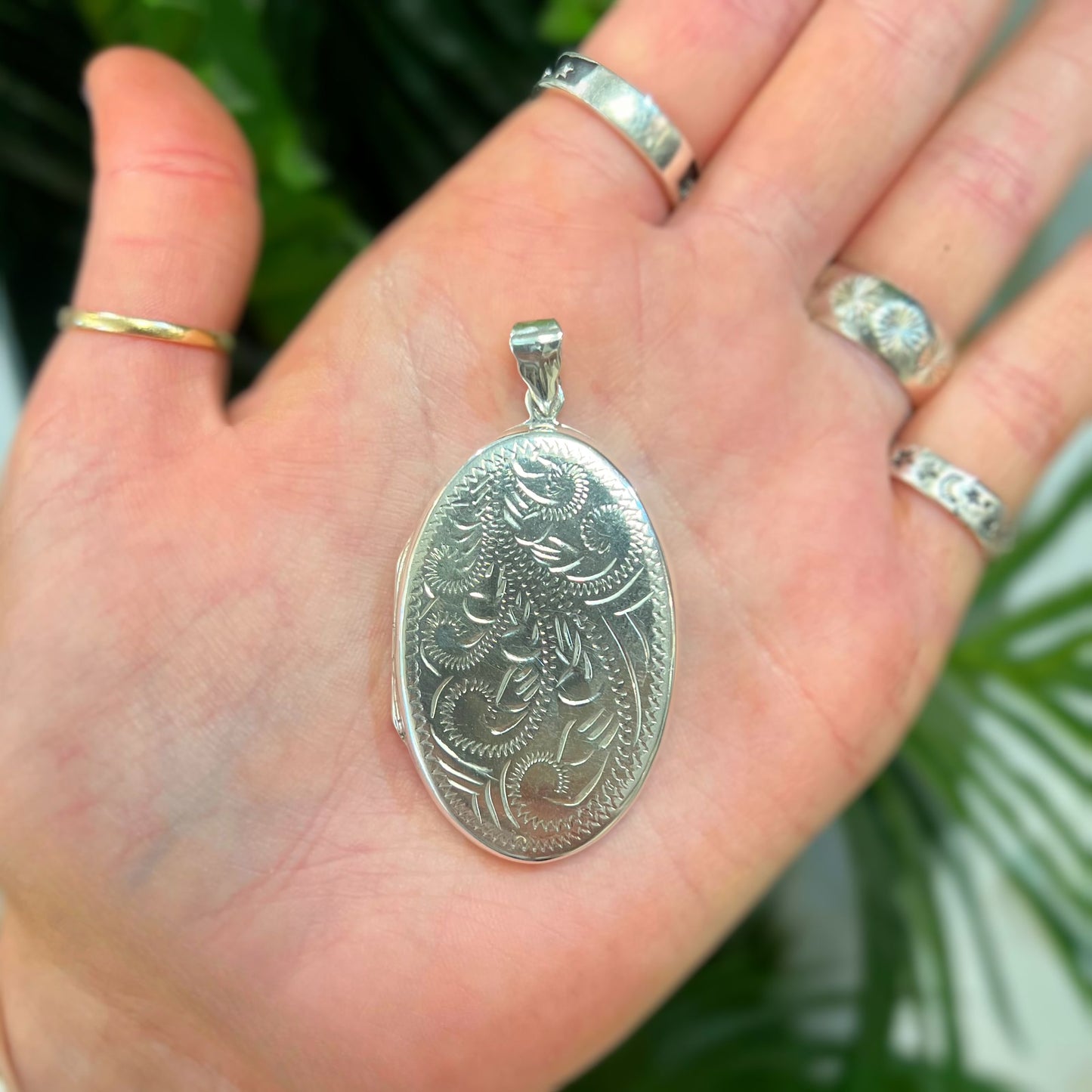 Large Sterling Silver Single-Sided Engraved Oval Locket