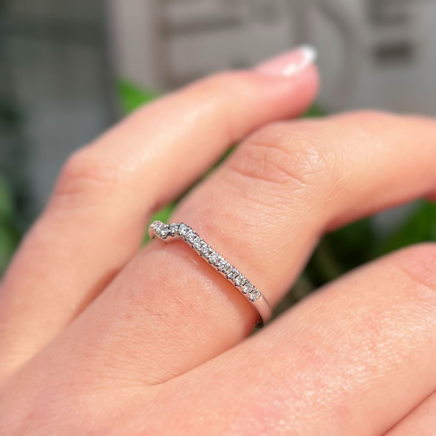 Elegant Platinum and Diamond Wave Ring - Size L