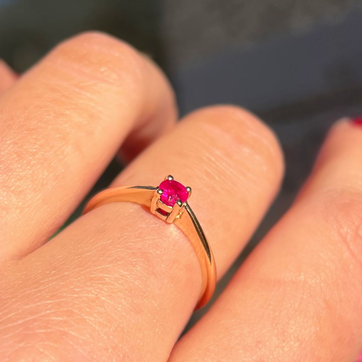 Vintage 9ct Yellow Gold Ruby Solitaire Stacking Ring - Size P