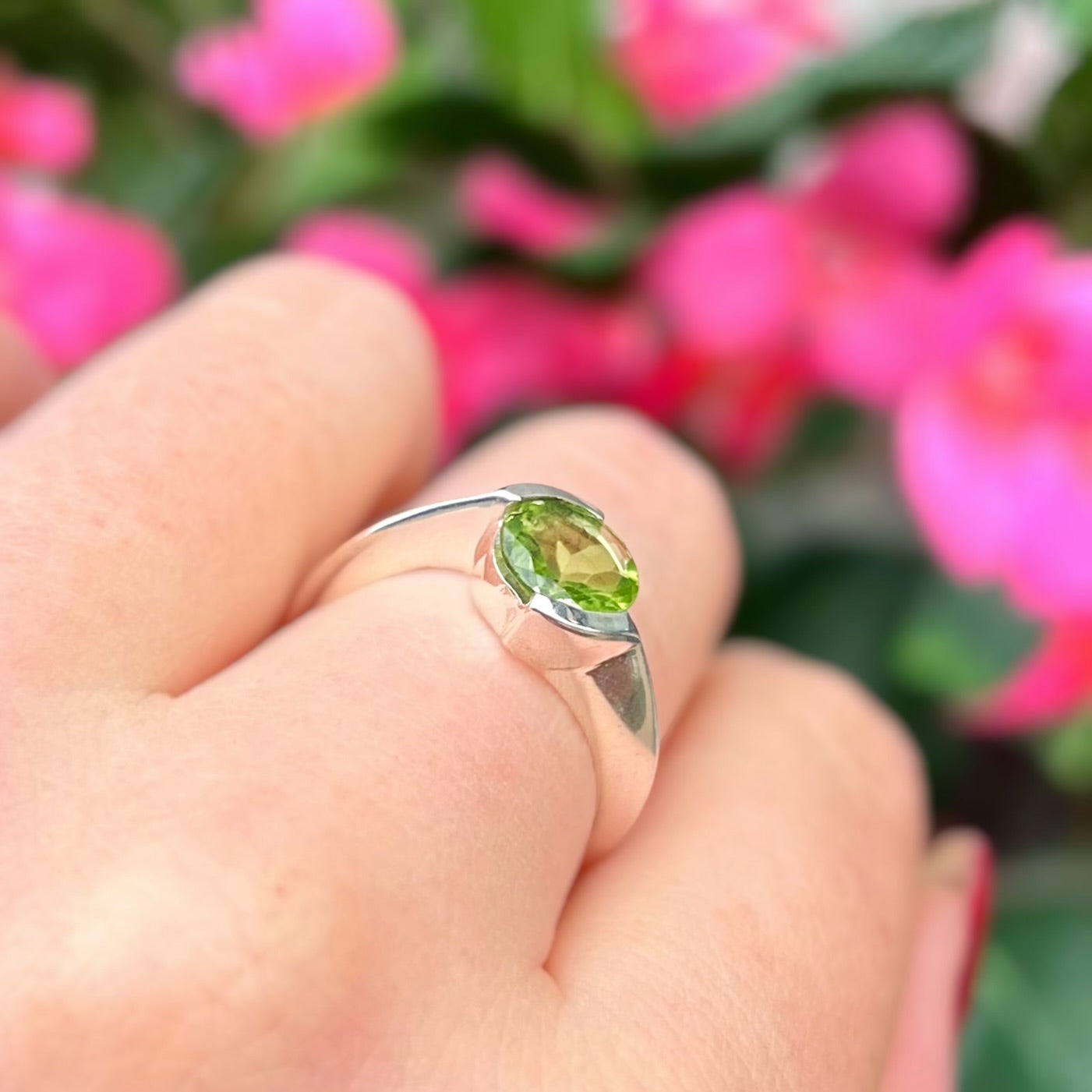 Chunky Sterling Silver Round Peridot Twist Solitaire Ring