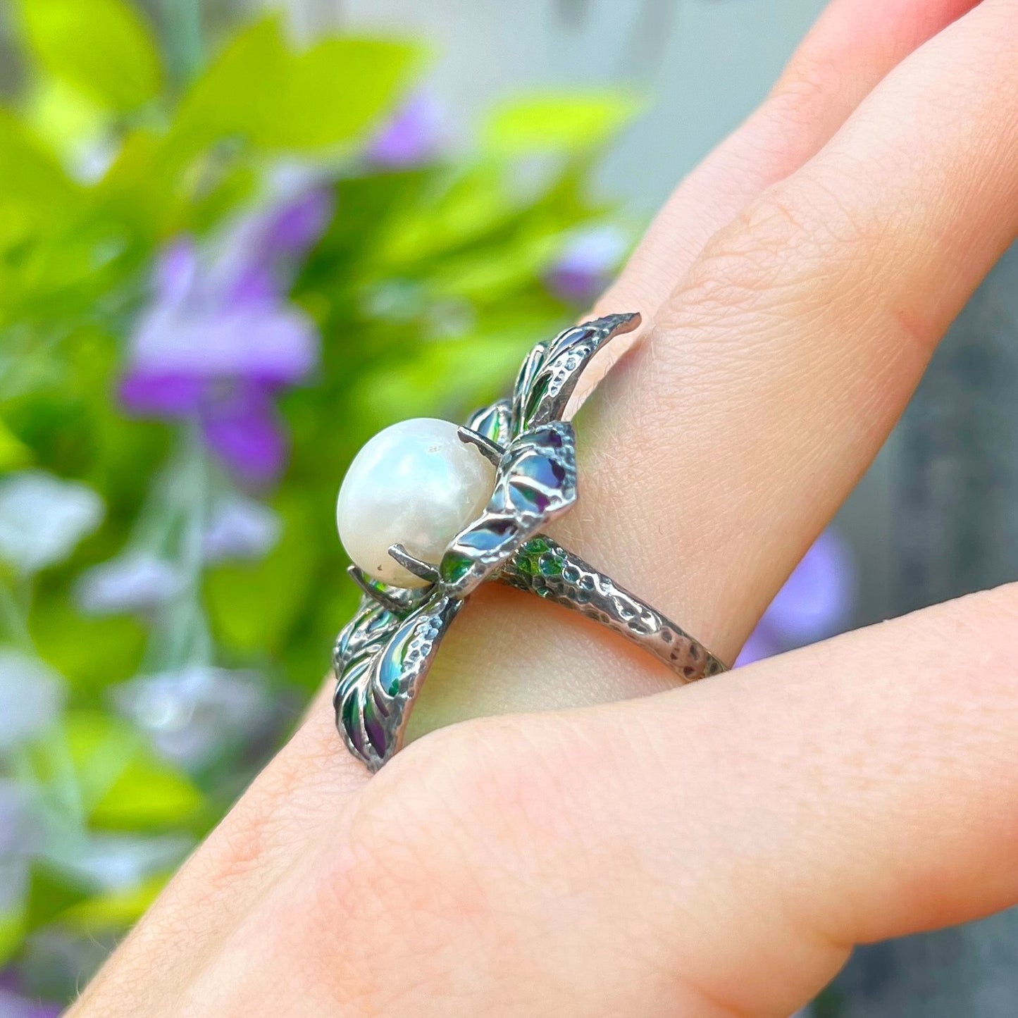 Sterling Silver Pearl and Green/Purple Ombré Enamel Ring - Size O