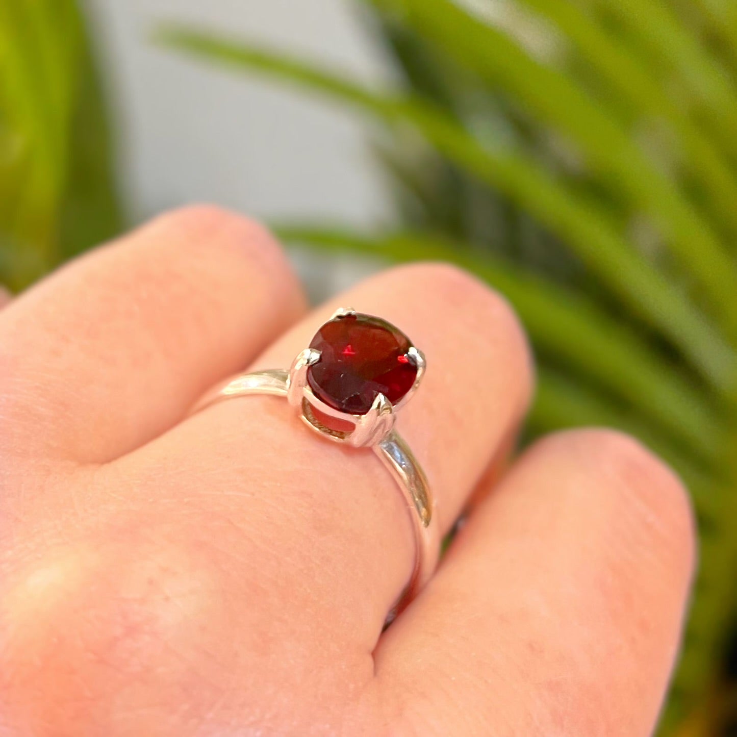 Sterling Silver Oval Garnet Claw Set Solitaire Ring - Size V