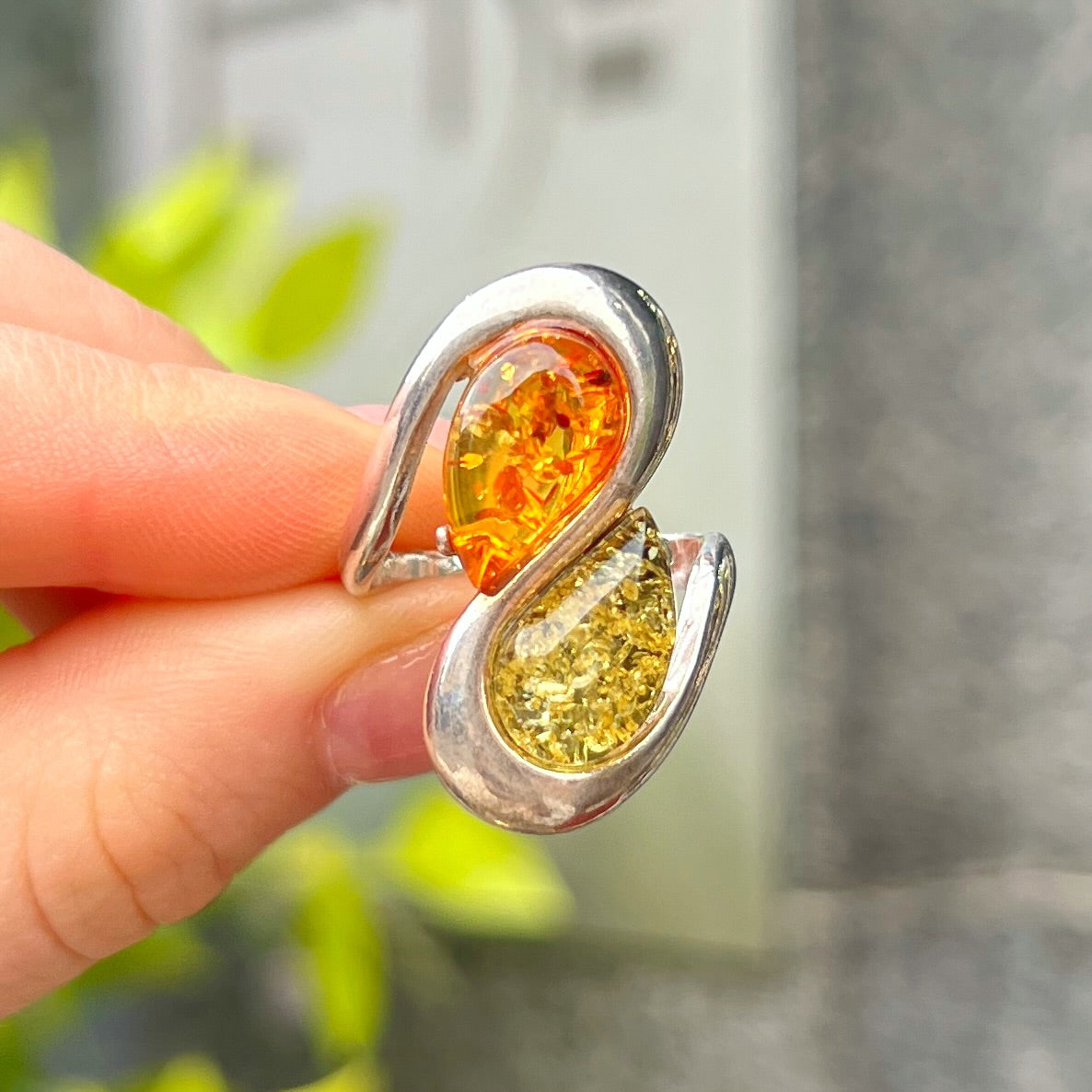 Sterling Silver Green & Orange Amber Twist Ring - Size M