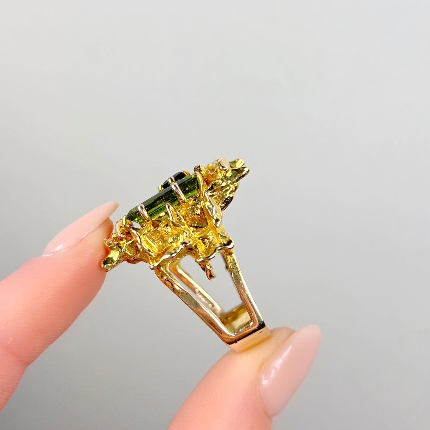 RARE Vintage 1970s Brutalist Style 9ct Yellow Gold Green Tourmaline and Diamond Dress Ring - Size R