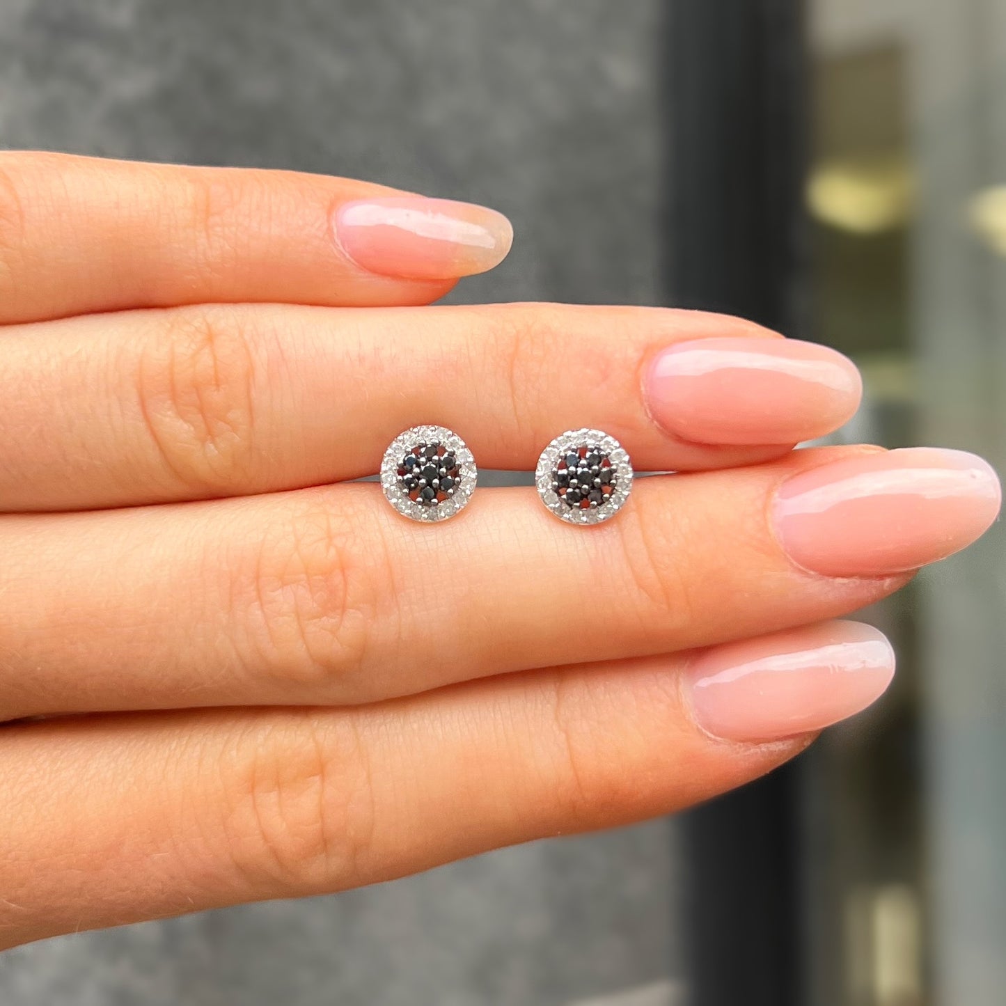 Vintage 9ct White Gold Round Black & White Diamond Halo Stud Earrings
