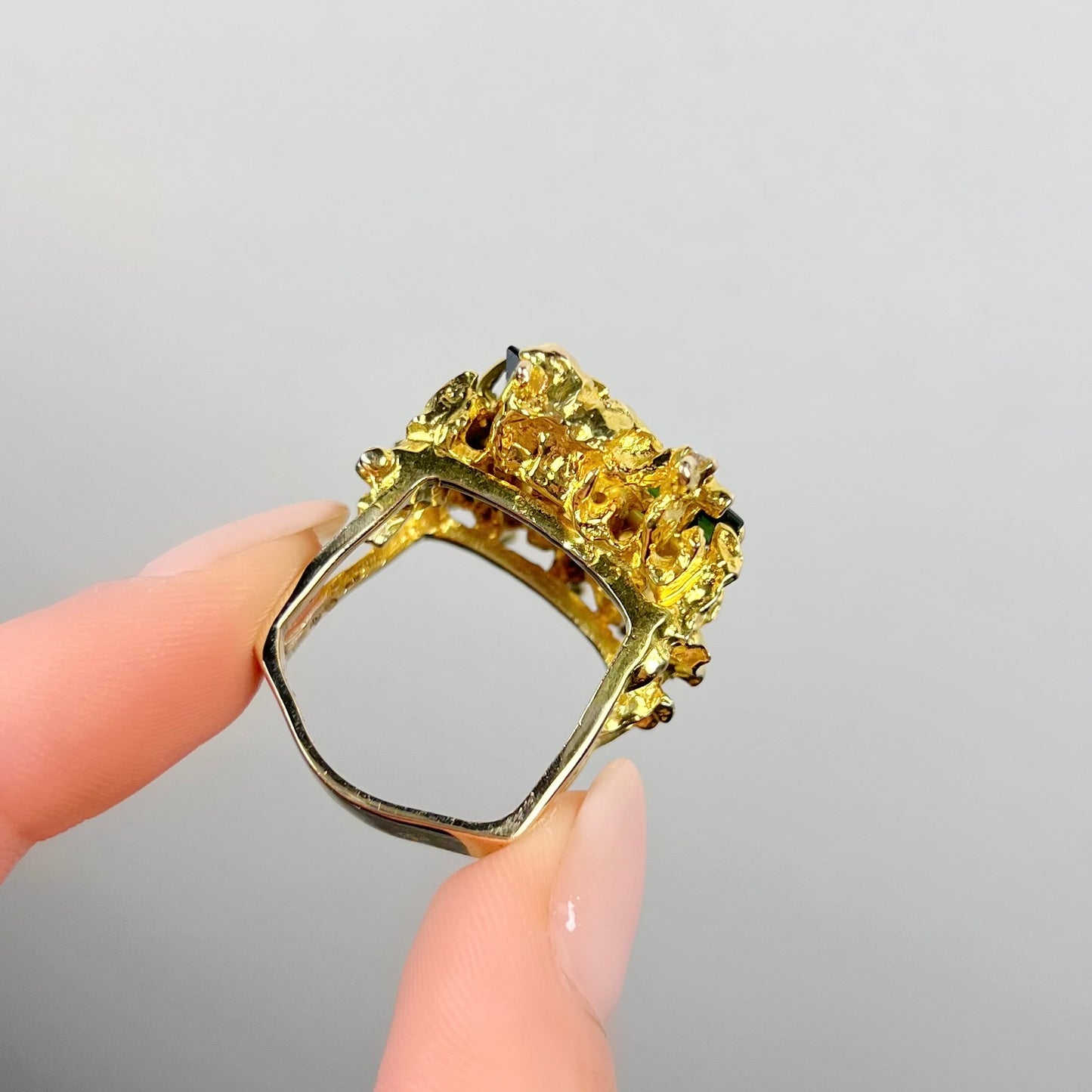 RARE Vintage 1970s Brutalist Style 9ct Yellow Gold Green Tourmaline and Diamond Dress Ring - Size R