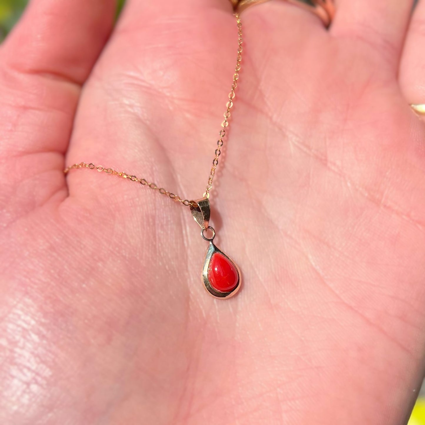 Rare and Timeless 9ct Yellow Gold Dainty Pear Shaped Coral Necklace