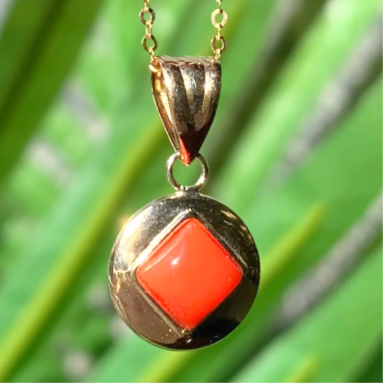 9ct Yellow Gold Large Coral Dainty Disc Necklace