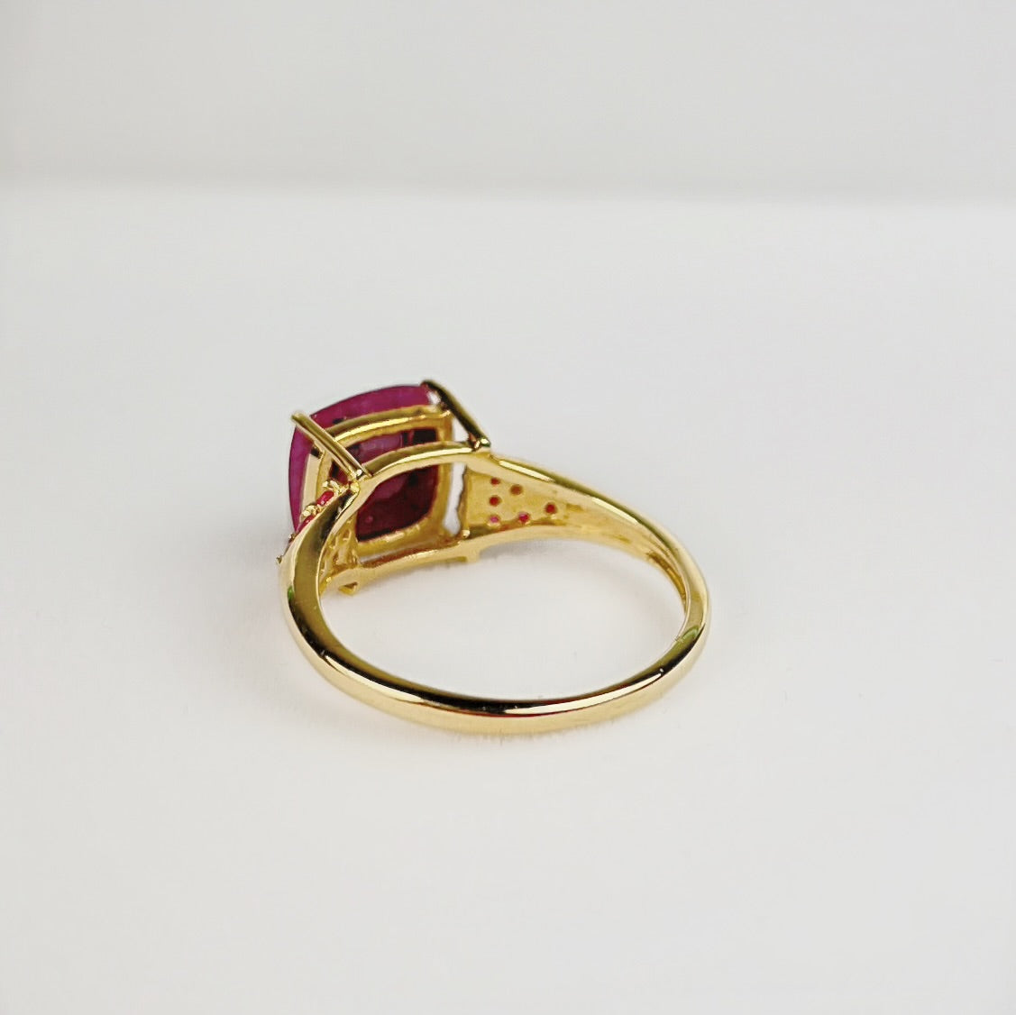 Rare Vintage 9ct Yellow Gold Ruby Ring - Size L