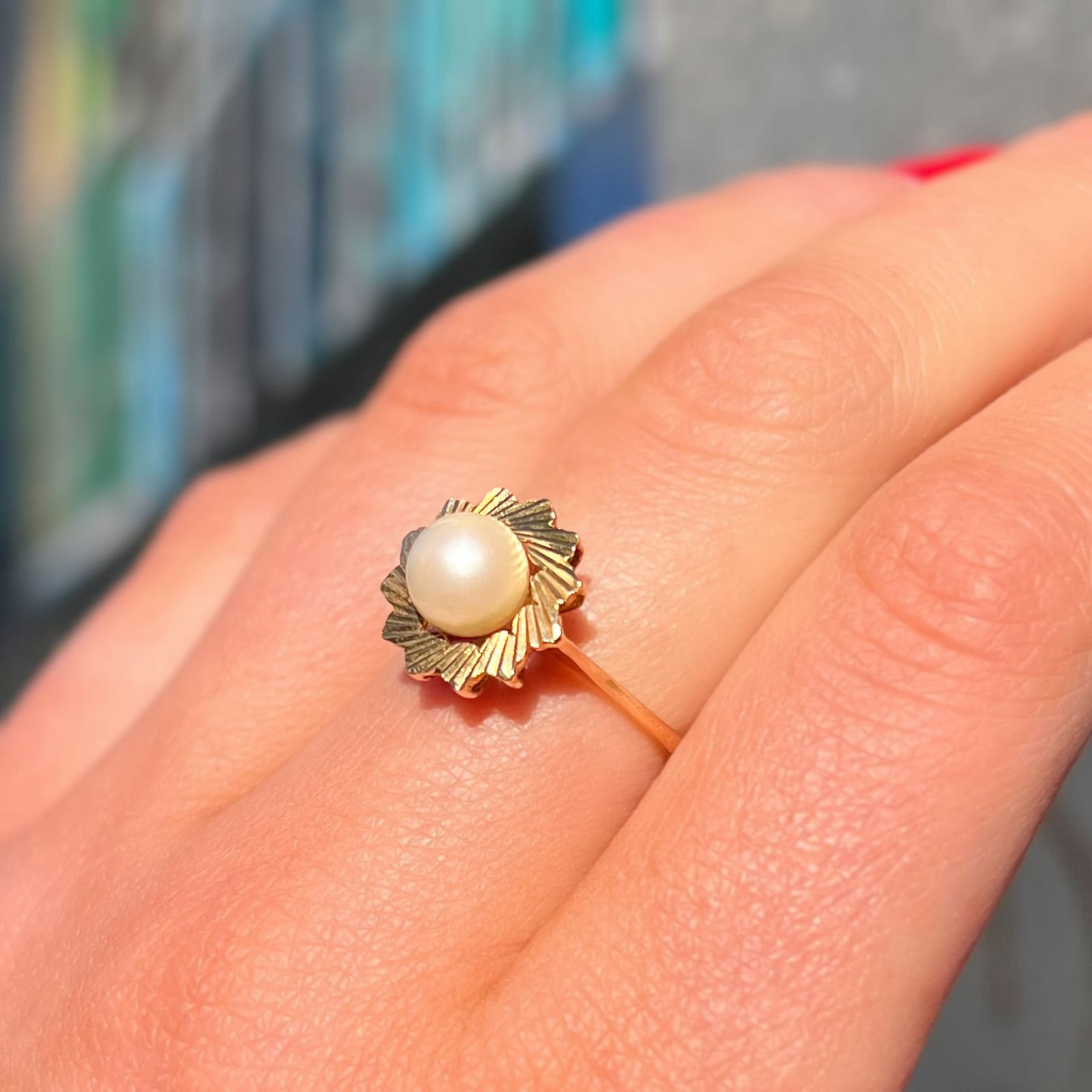 Retro 9ct Yellow Gold Pearl Ring - Size M