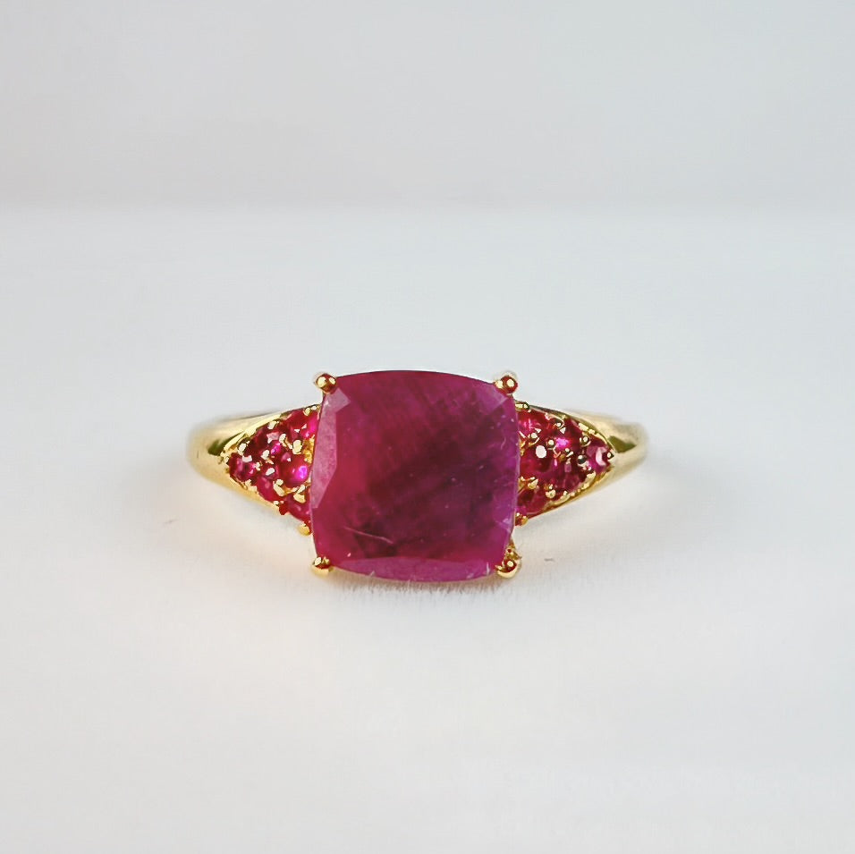 Rare Vintage 9ct Yellow Gold Ruby Ring - Size L