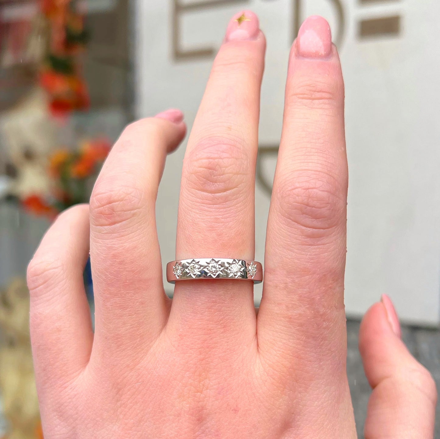 Vintage 18ct White Gold Star Set Diamond Band - Size Q ½