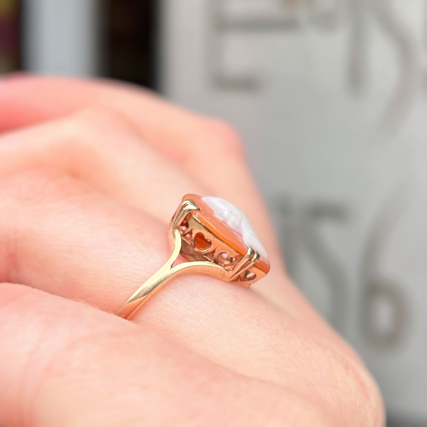 Vintage 9ct Yellow Gold Heart Shaped Cameo Ring - Size L1/2