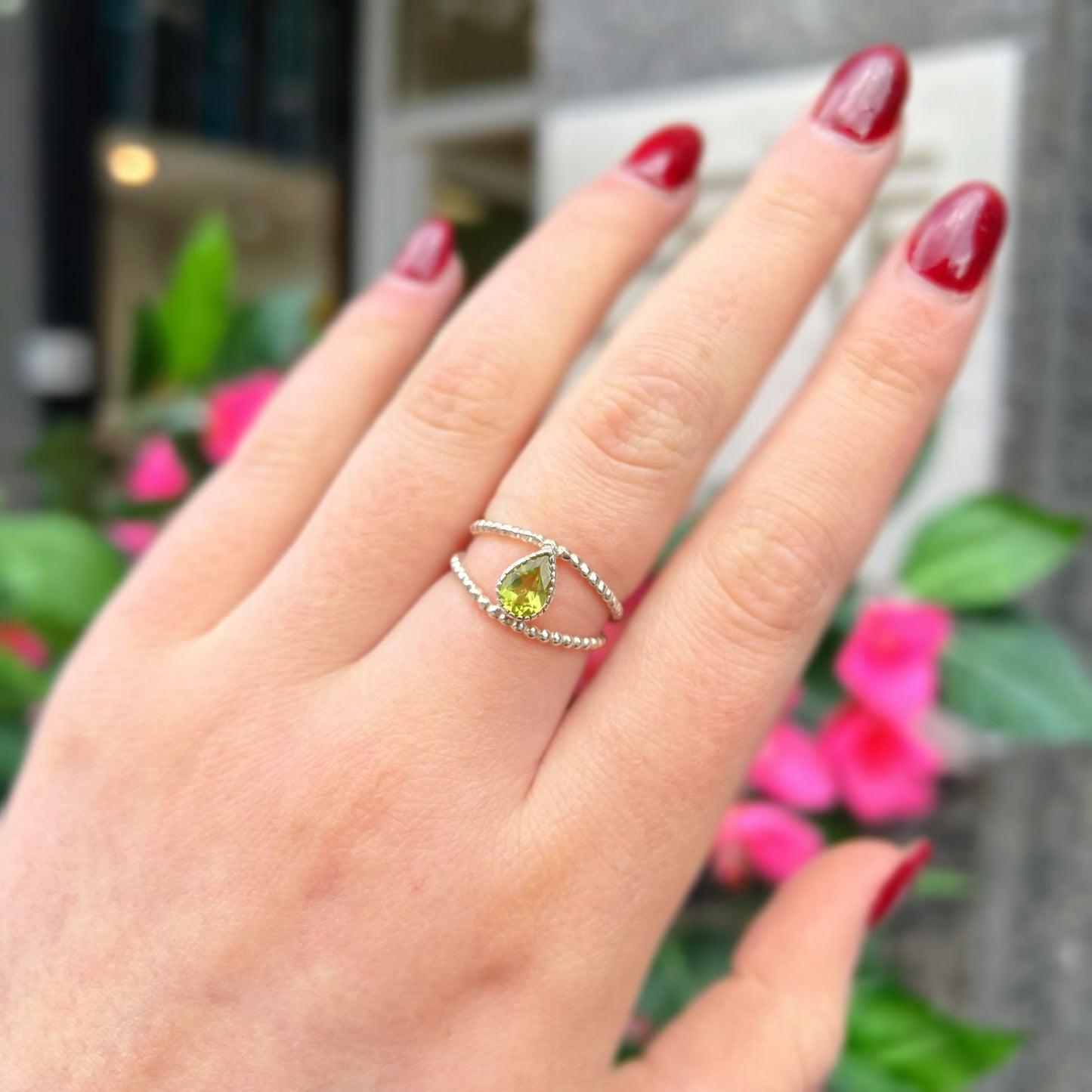 Unusual Sterling Silver Pear-shaped Peridot Dress Ring - Size M ½