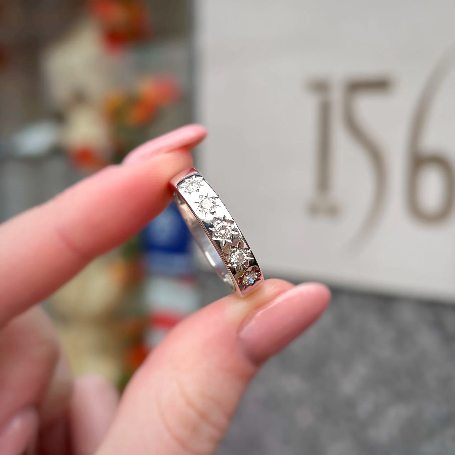Vintage 18ct White Gold Star Set Diamond Band - Size Q ½