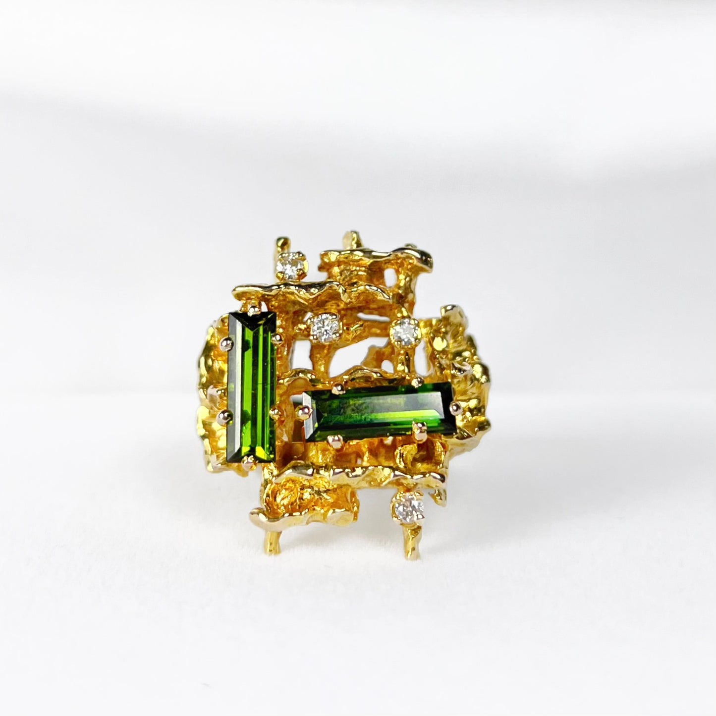 RARE Vintage 1970s Brutalist Style 9ct Yellow Gold Green Tourmaline and Diamond Dress Ring - Size R