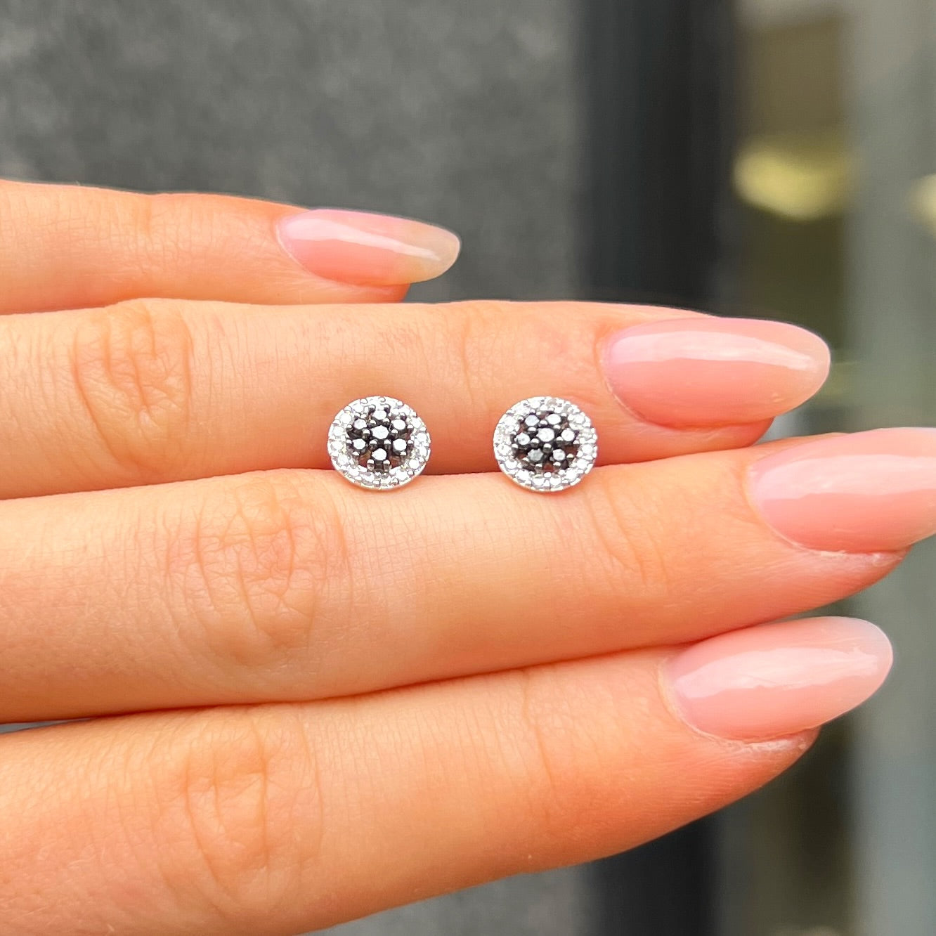 Vintage 9ct White Gold Round Black & White Diamond Halo Stud Earrings