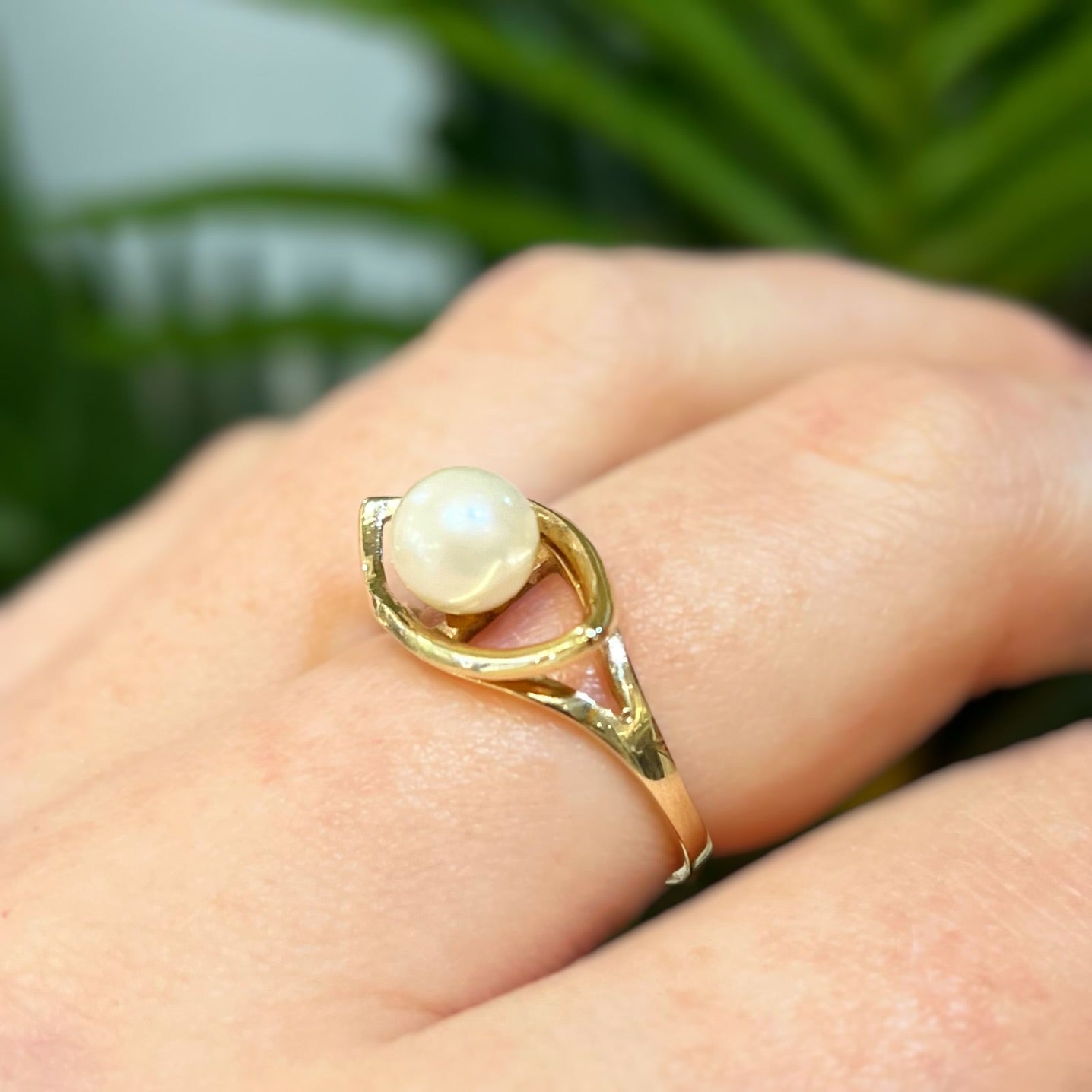 Striking Vintage 9ct Yellow Gold Freshwater Pearl 'Evil Eye' Ring - Size N