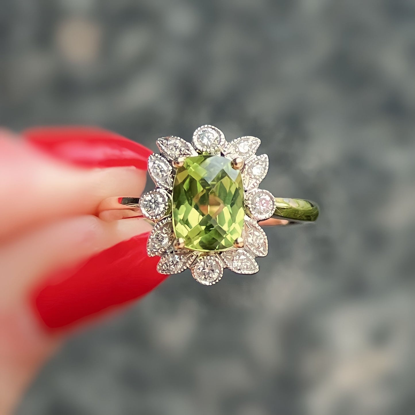 9ct Yellow Gold Peridot and Diamond Ring - Size N
