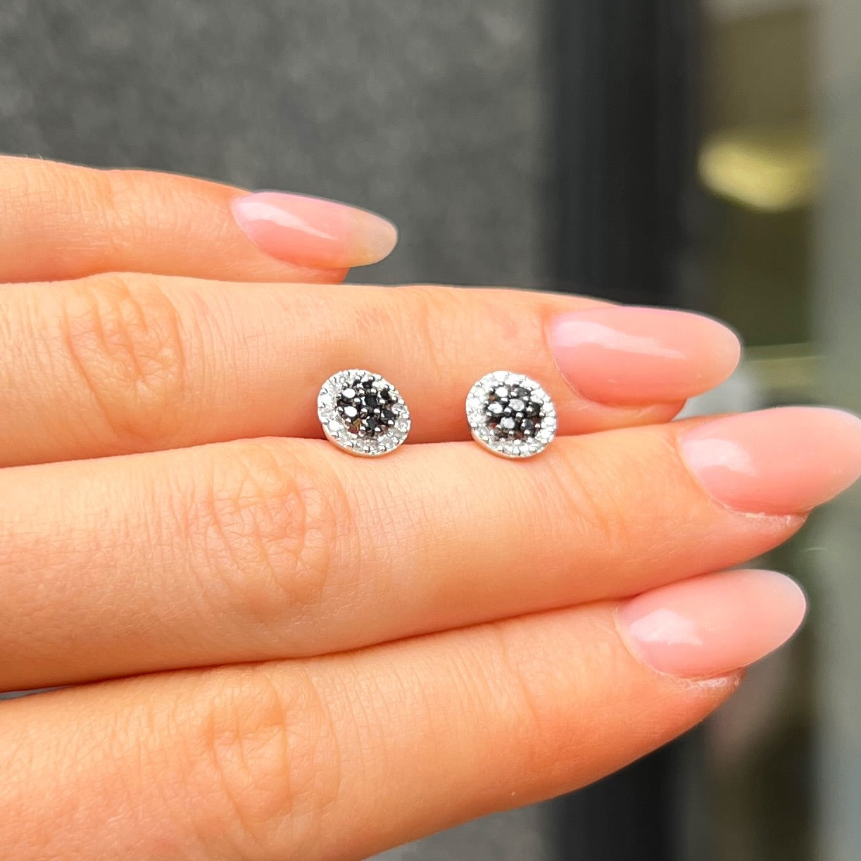 Vintage 9ct White Gold Round Black & White Diamond Halo Stud Earrings
