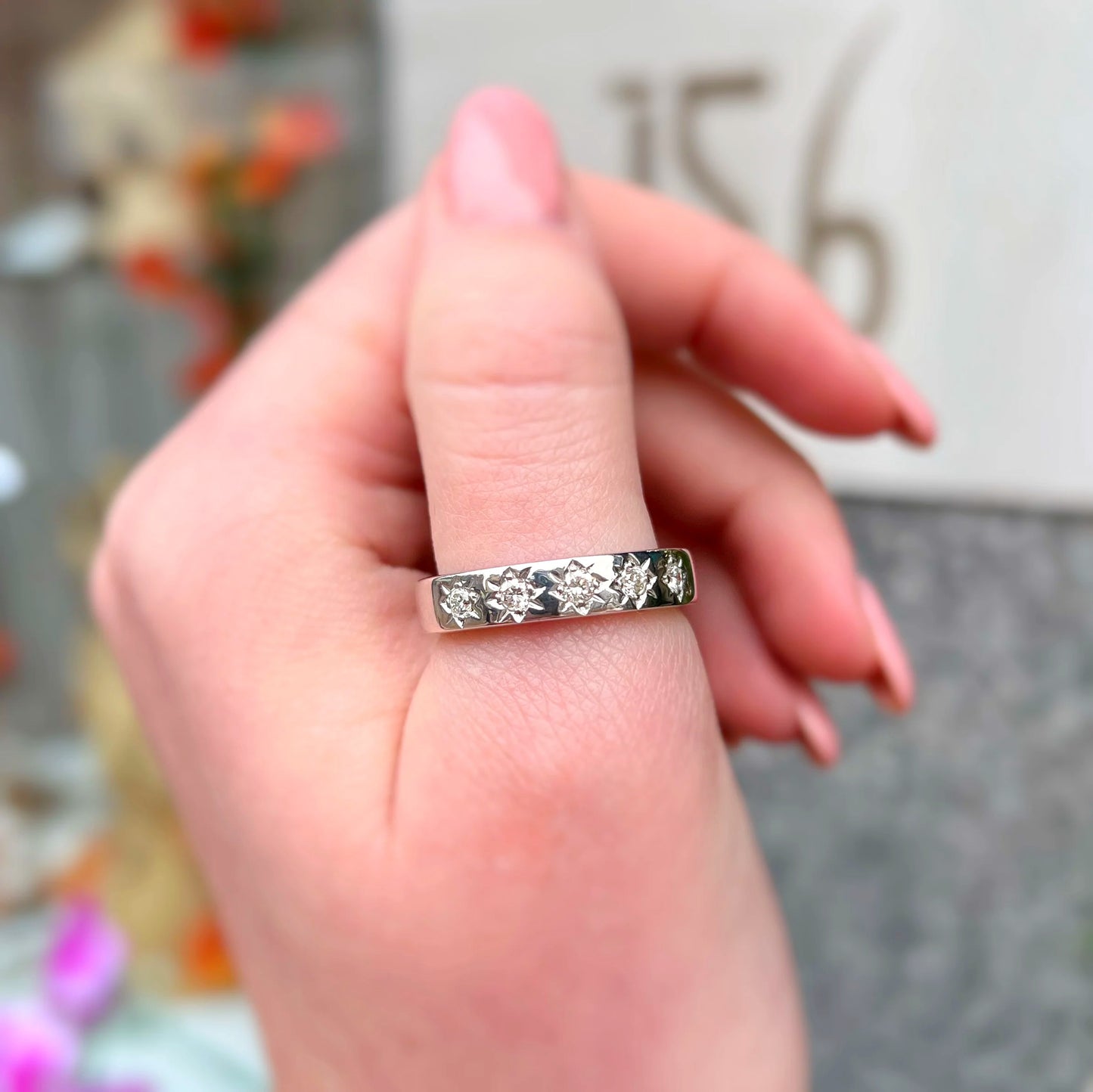 Vintage 18ct White Gold Star Set Diamond Band - Size Q ½