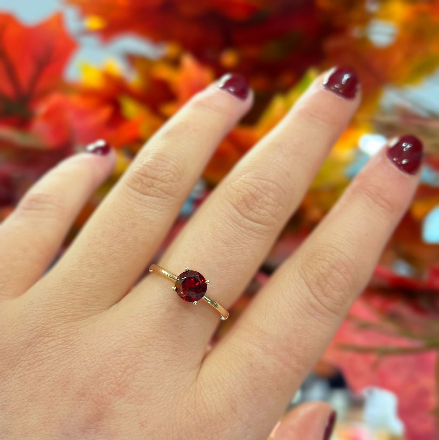 Vintage 9ct Yellow Gold Round Garnet Solitaire Stacking Ring - Size O ½