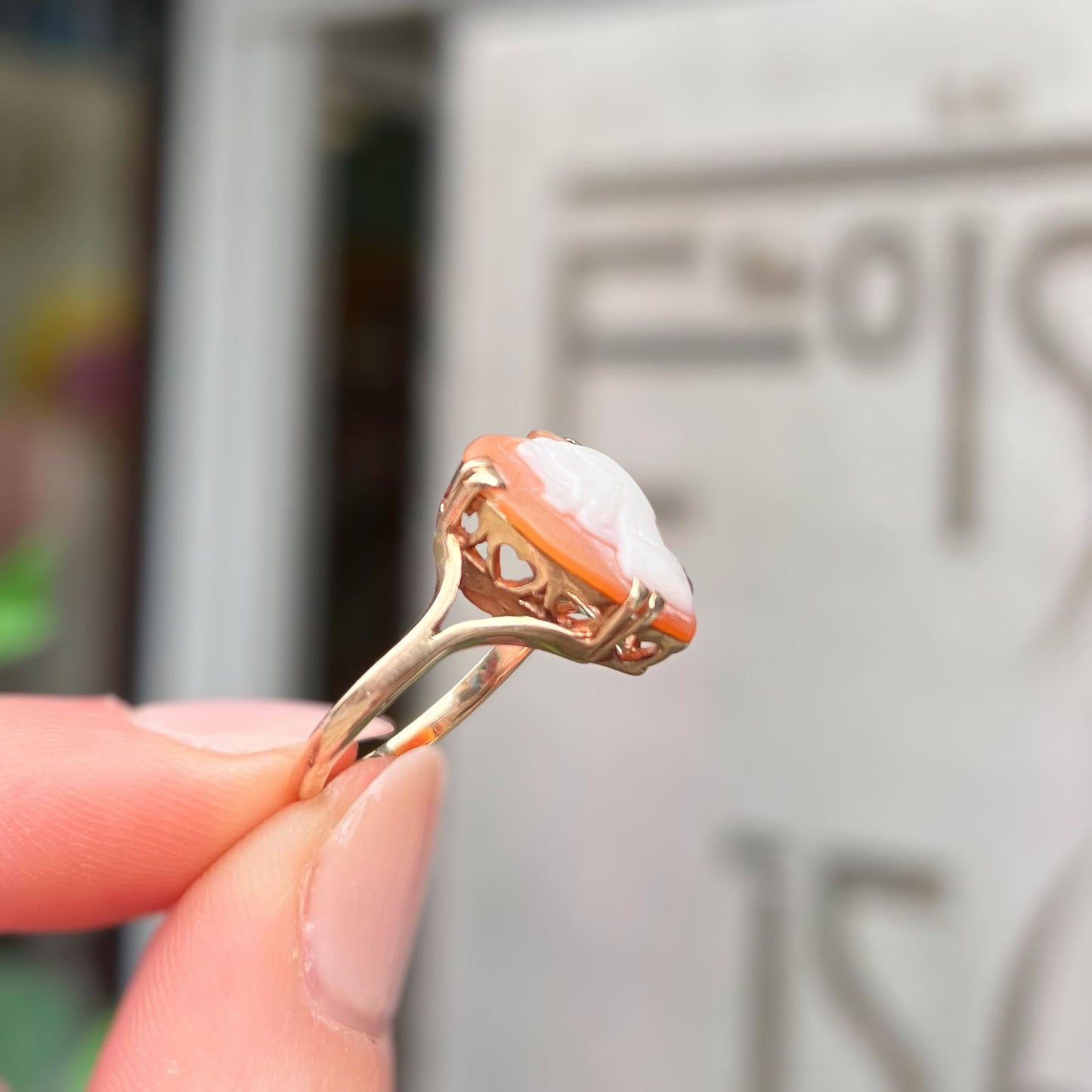 Vintage 9ct Yellow Gold Heart Shaped Cameo Ring - Size L1/2