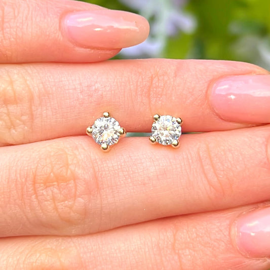 9ct Yellow Gold Clear Cubic Zirconia Stud Earrings