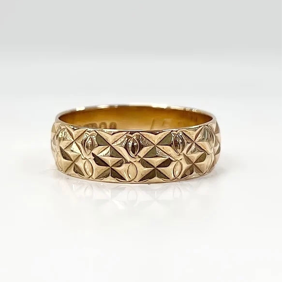 Vintage 9ct Yellow Gold Star Patterned Band - Size M ½