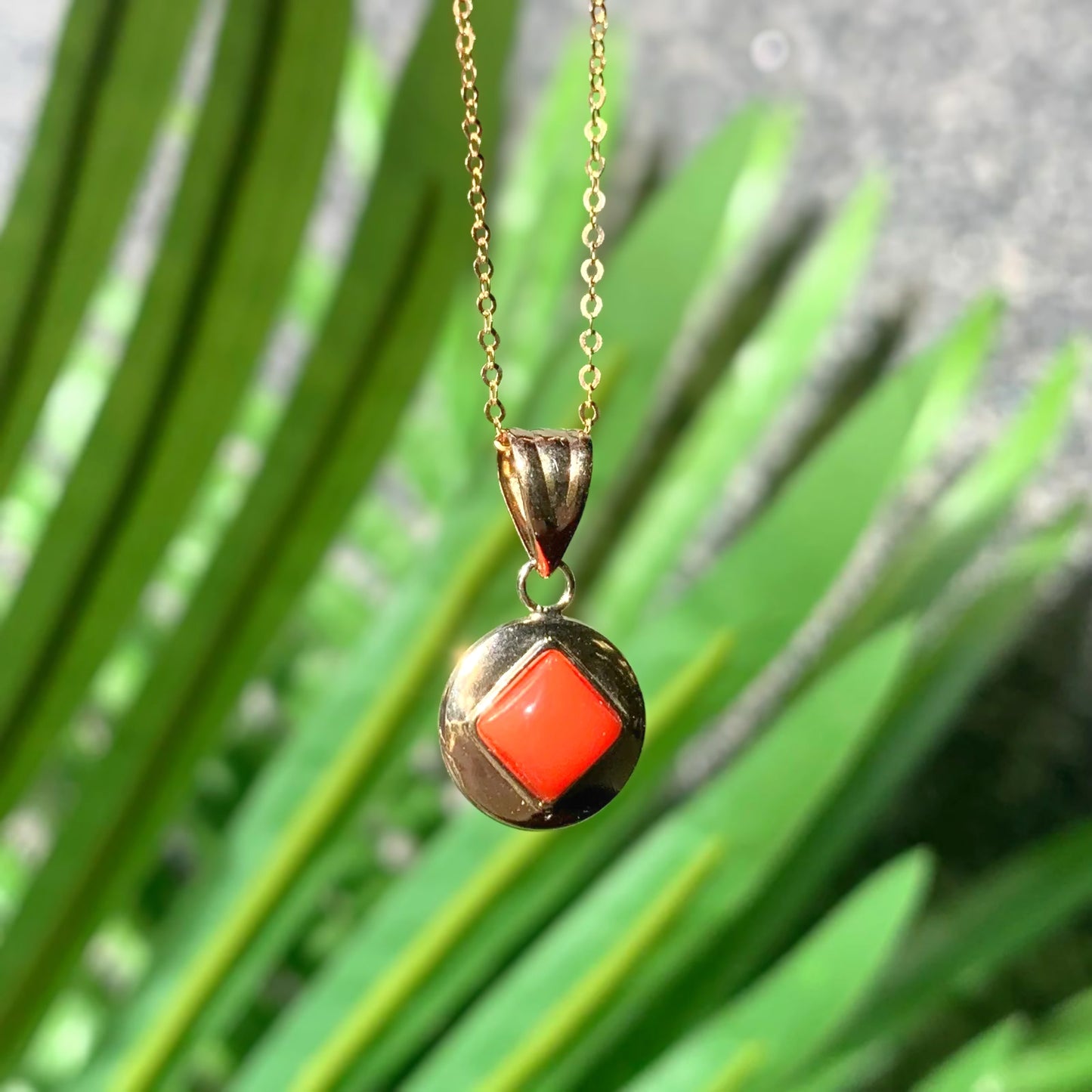 9ct Yellow Gold Large Coral Dainty Disc Necklace