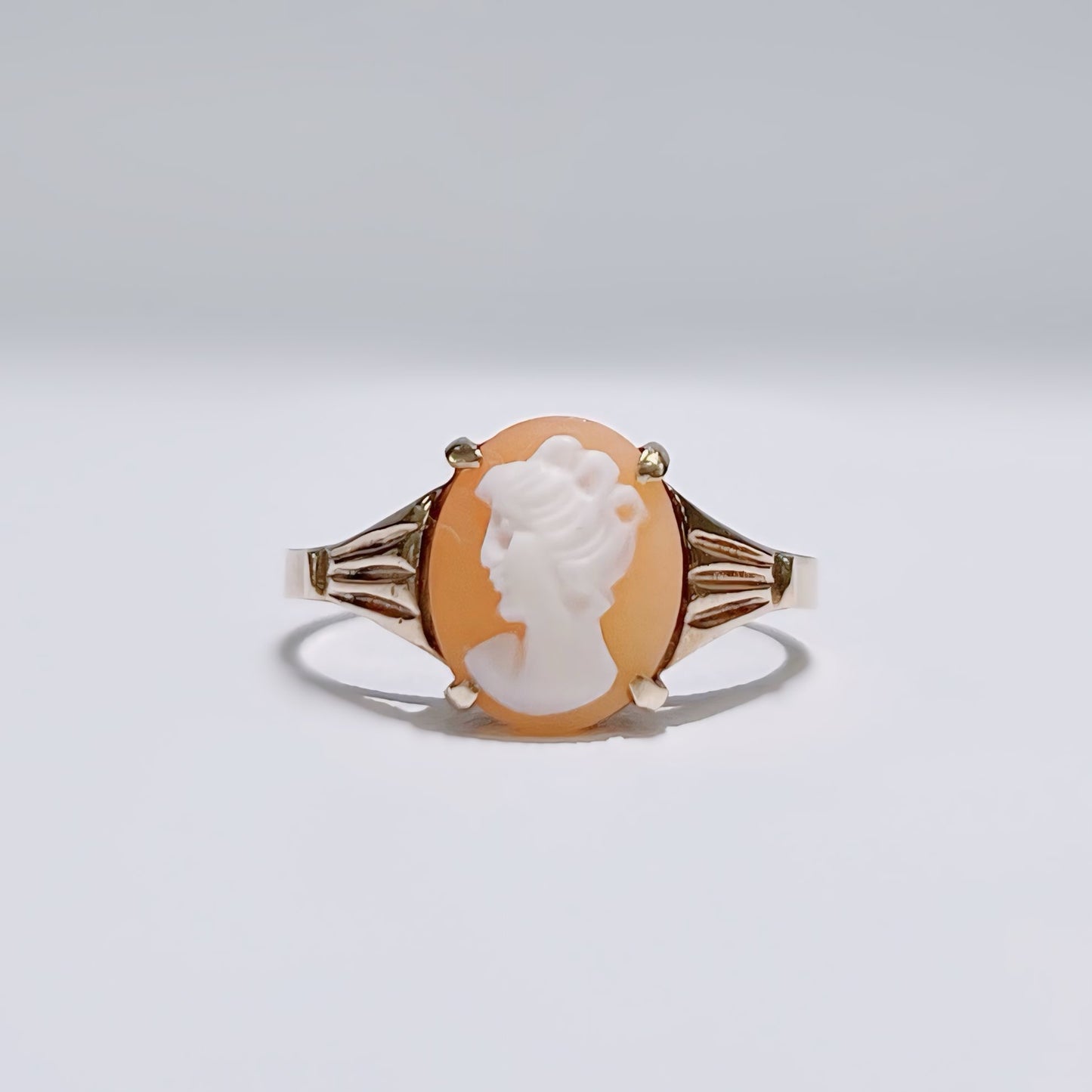 Vintage 1960s 9ct Yellow Gold Cameo Ring - Size L ½