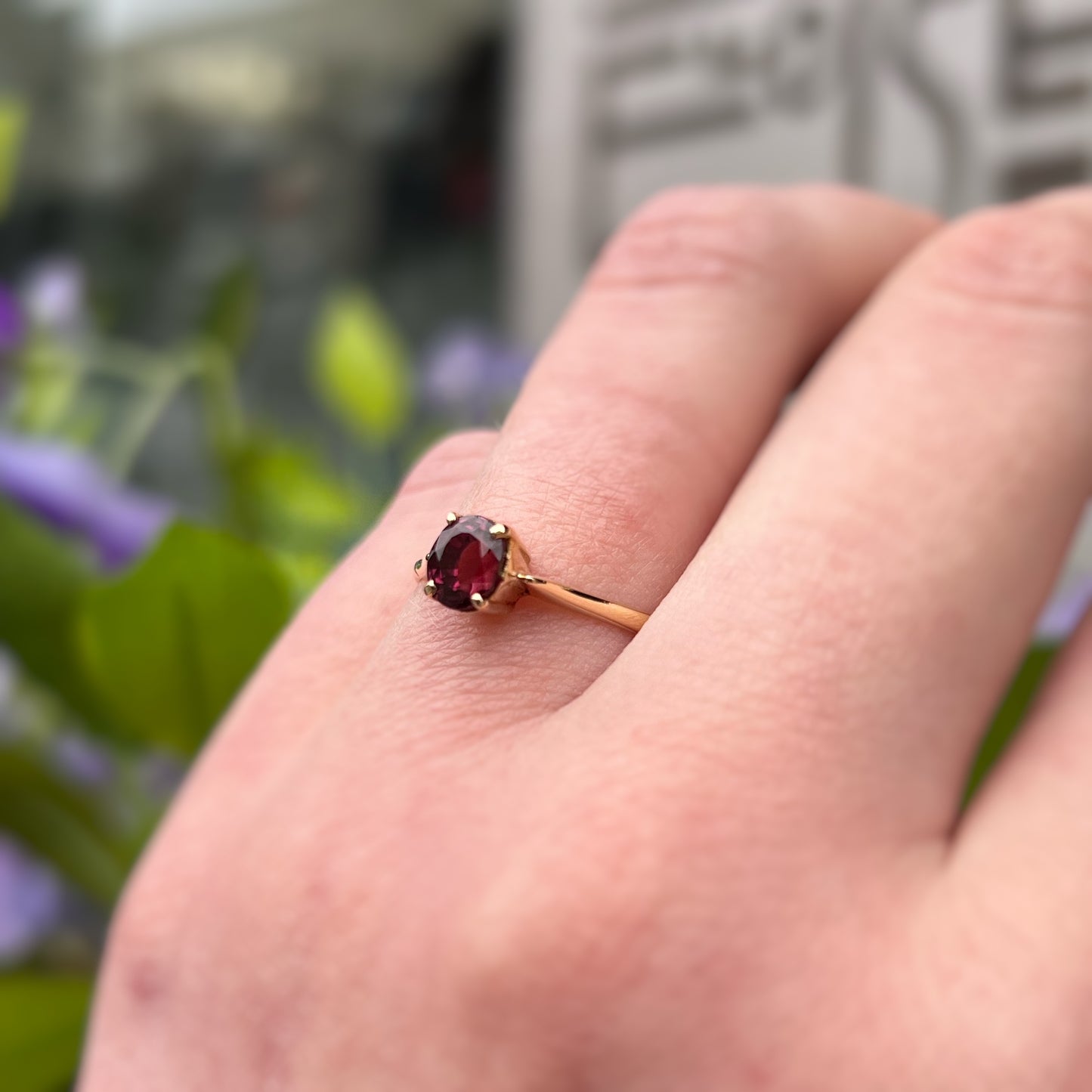 Vintage 18ct Rhodolite Garnet Solitaire - Size M1/2