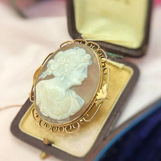 Antique Victorian 9ct Yellow Gold Ladies Portrait Cameo Brooch