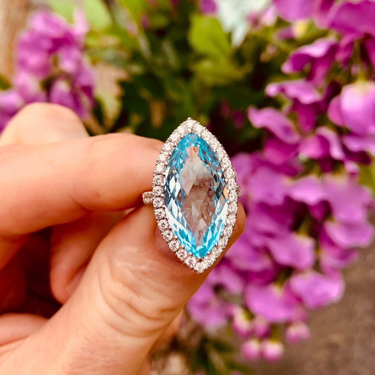Magnificent 18ct White Gold Marquise Cut Blue Topaz & Diamond Statement Cocktail Ring - SIZE M
