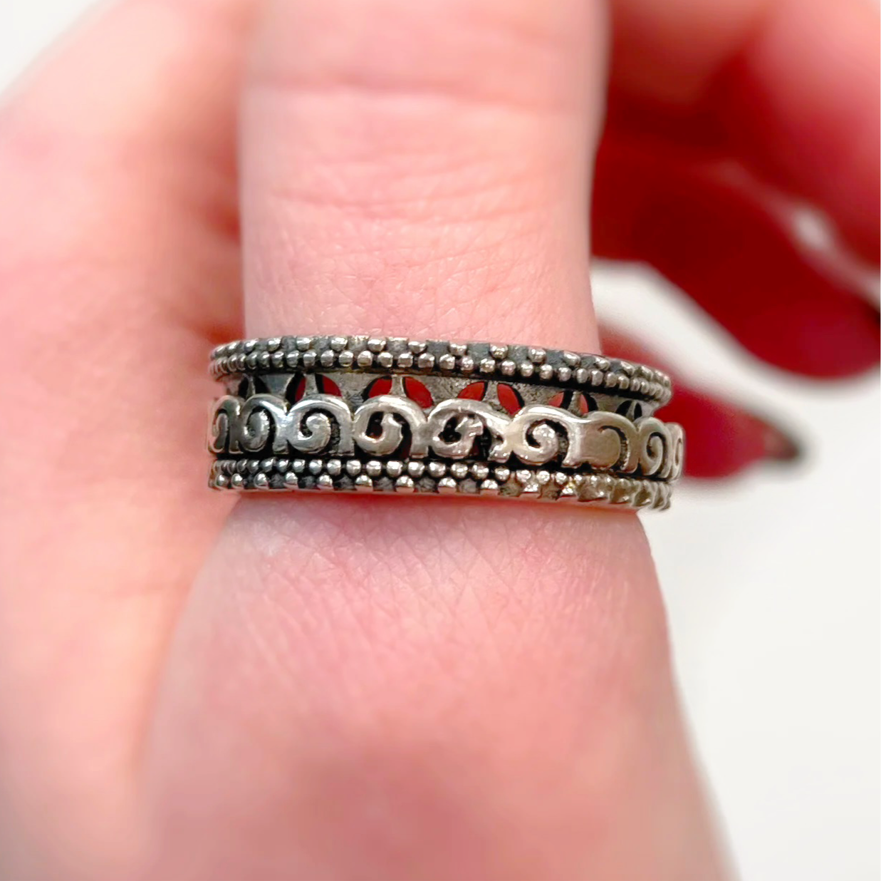 Sterling Silver Filigree Spinner Ring - Size O