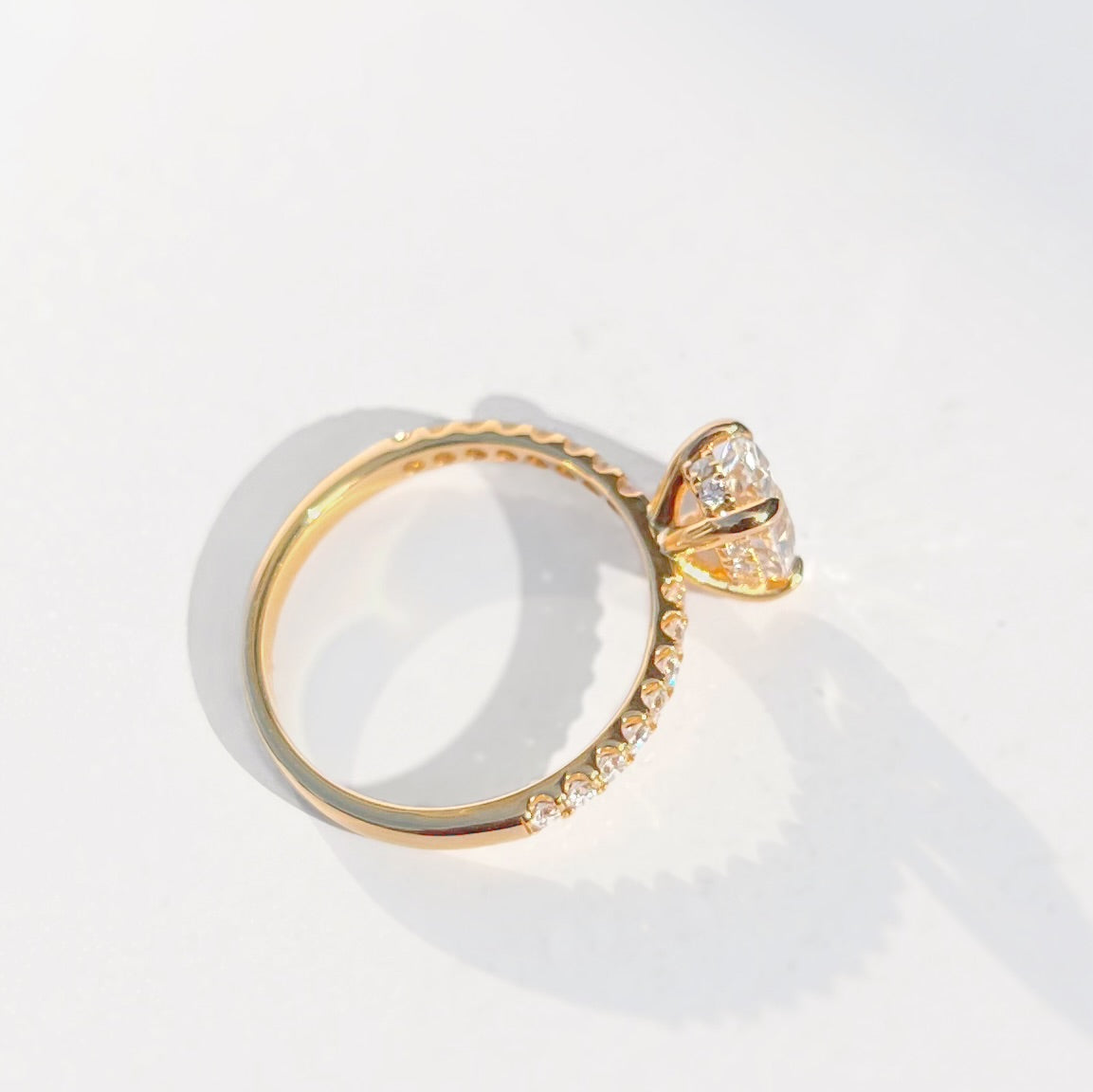 Modern 18ct Yellow Gold LAB-GROWN Oval Diamond Engagement Ring - Size L