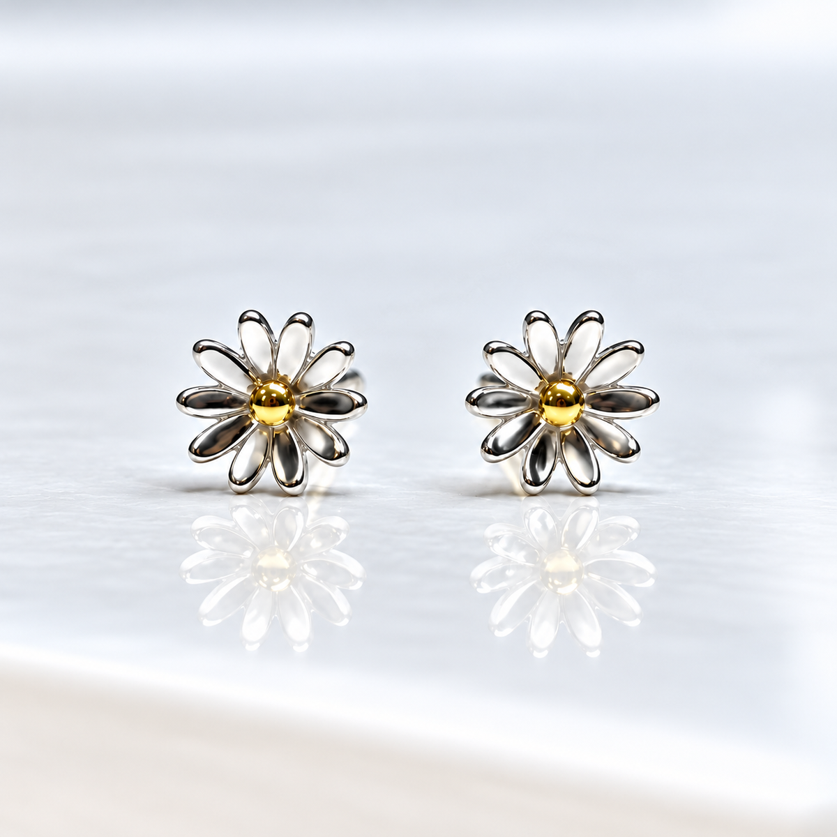 Sterling Silver & 9ct Gold Plated Two-Tone Daisy Stud Earrings