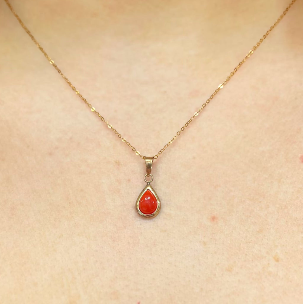 Rare Pear Shaped Coral 9ct Yellow Gold Dainty Necklace