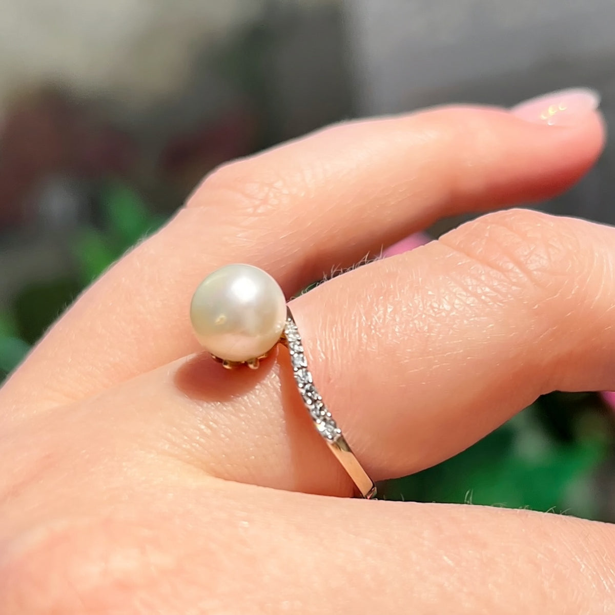 Pearl and Diamond 9ct Yellow Gold Twist Ring | Size L