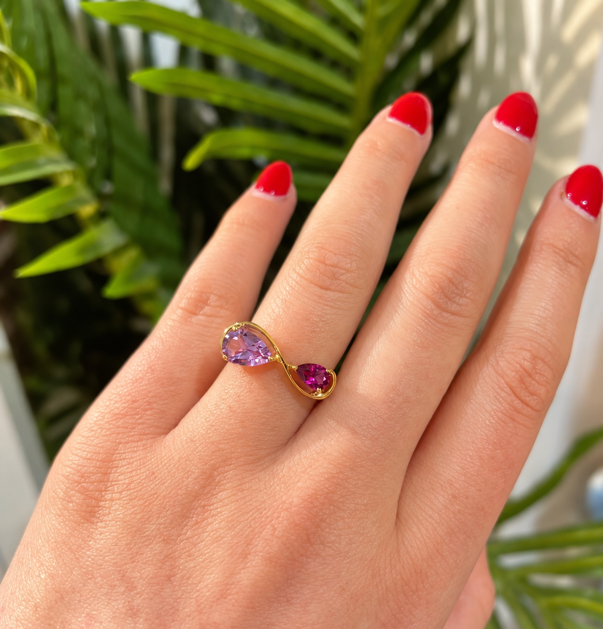Burgundy & Lilac Gold Infinity 'Toi et Moi' Ring | Size M ½ | Unique & Co.